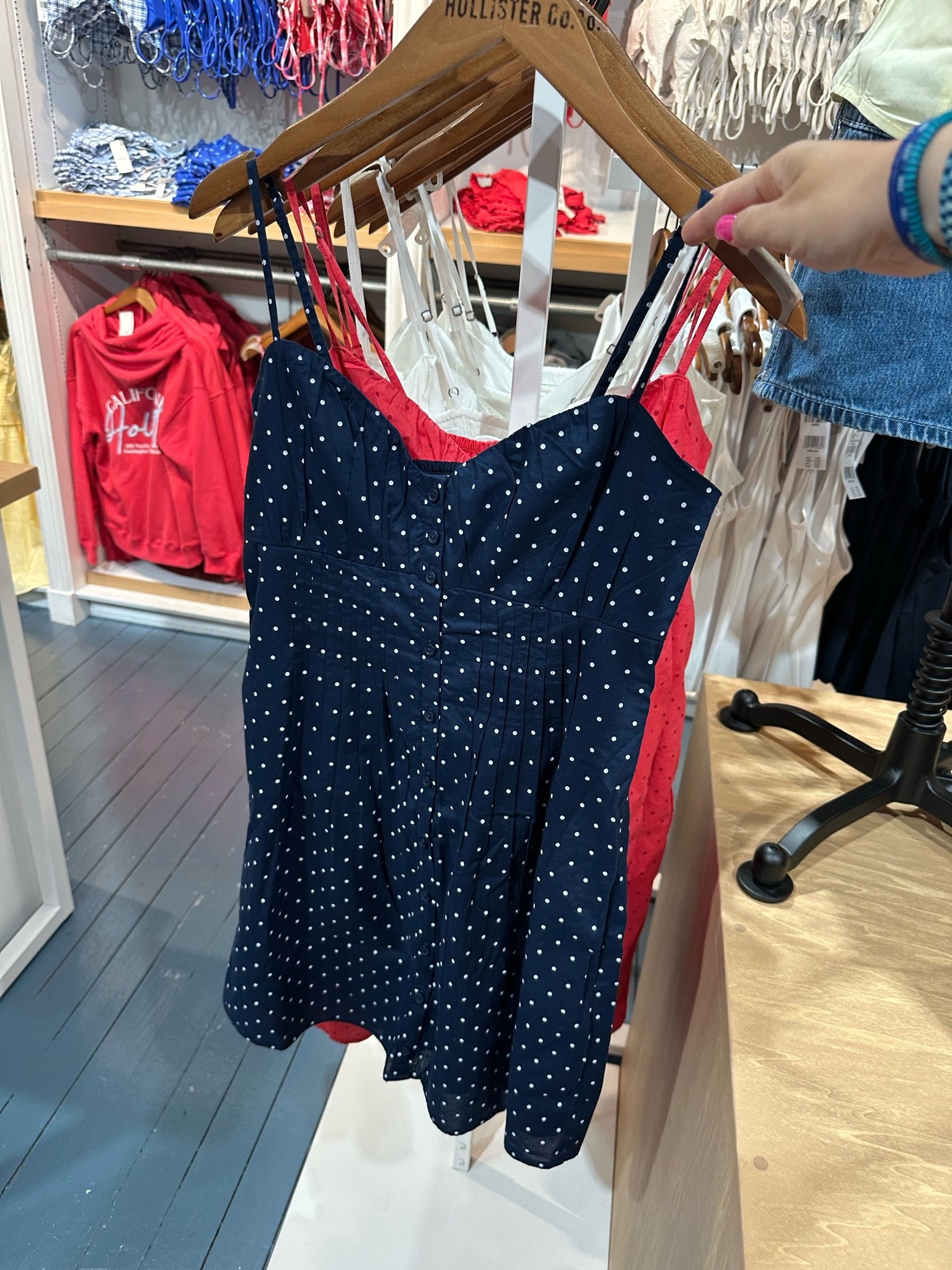 This navy polka dot is so cute! Priced at $49 & ranges from sizes XXS-XXL! Comes in petite, regular & tall!

#LTKMidsize #LTKTall #LTKPetite