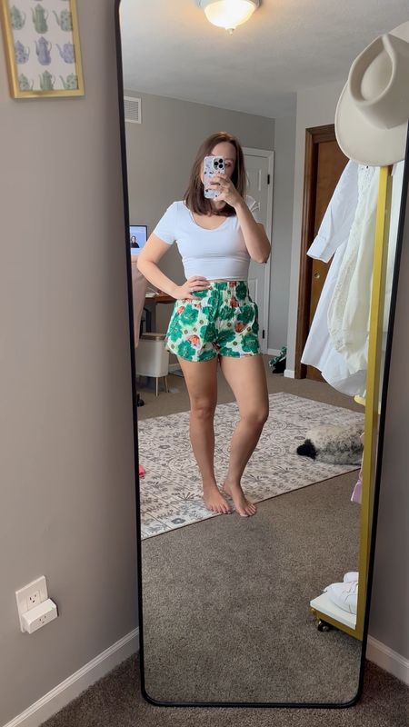 Get ready for your hot girl walks this spring with these green floral shorts 💚 athletic st Patrick’s day outfit!

#LTKSeasonal #LTKfit #LTKstyletip