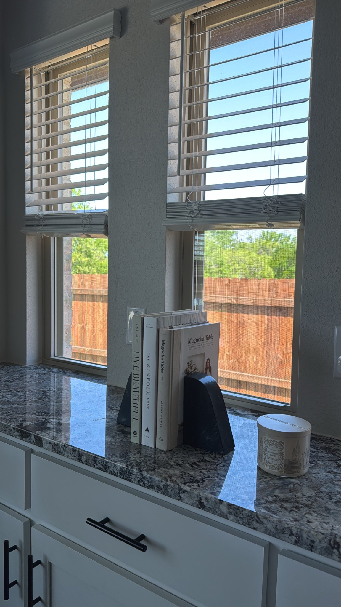 Elegant marble book ends 🖤

Target finds, book ends, counter styling, kitchen counter styling 

#LTKHome