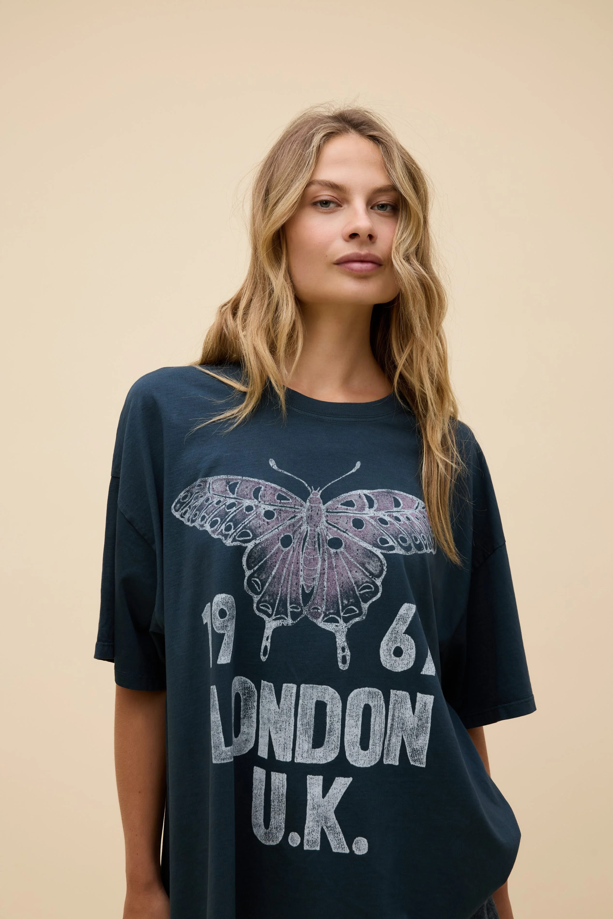 Fleetwood Mac London 1967 OS Tee in Black | 100% Cotton T-Shirt in Vintage Black | Daydreamer