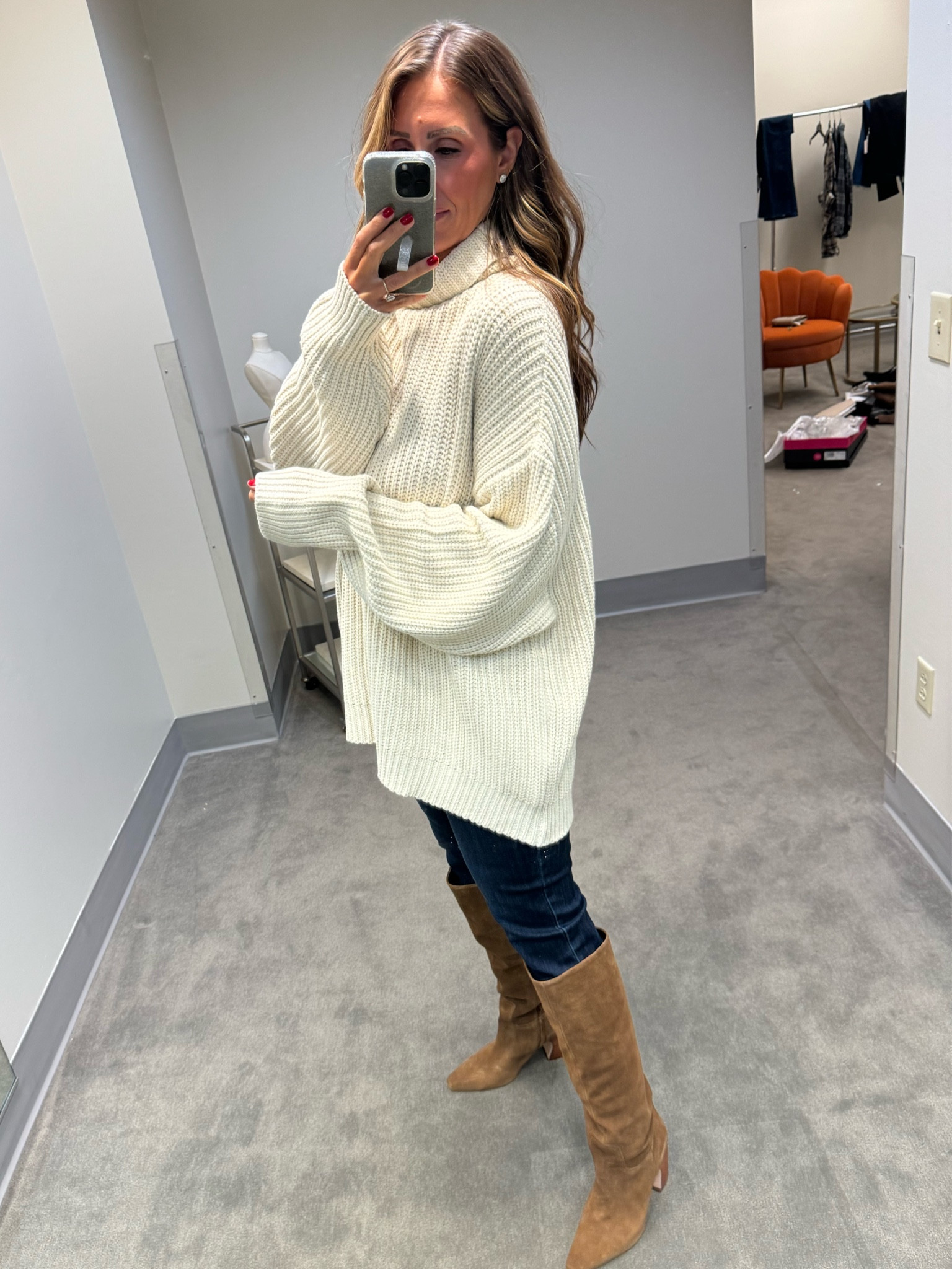 Free people sweater sz large 
Sz 8!denim 

#LTKOver40 #LTKMidsize #LTKxNSale