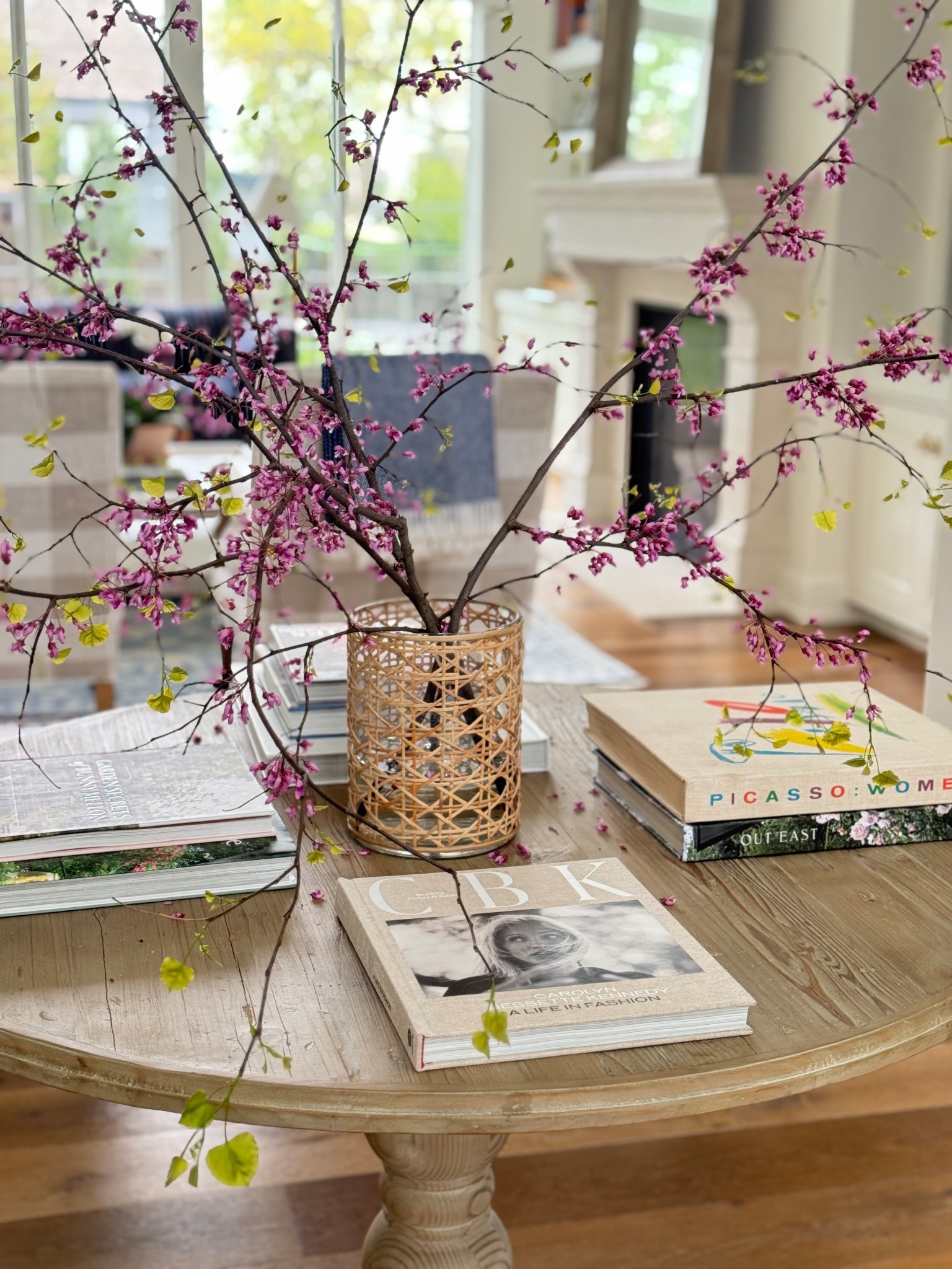 Entry table, entry table decor, entryway, center table, white oak table, coffee table books, wicker vase, coastal decor, coastal vase, spring home decorr

#LTKSeasonal #LTKHome