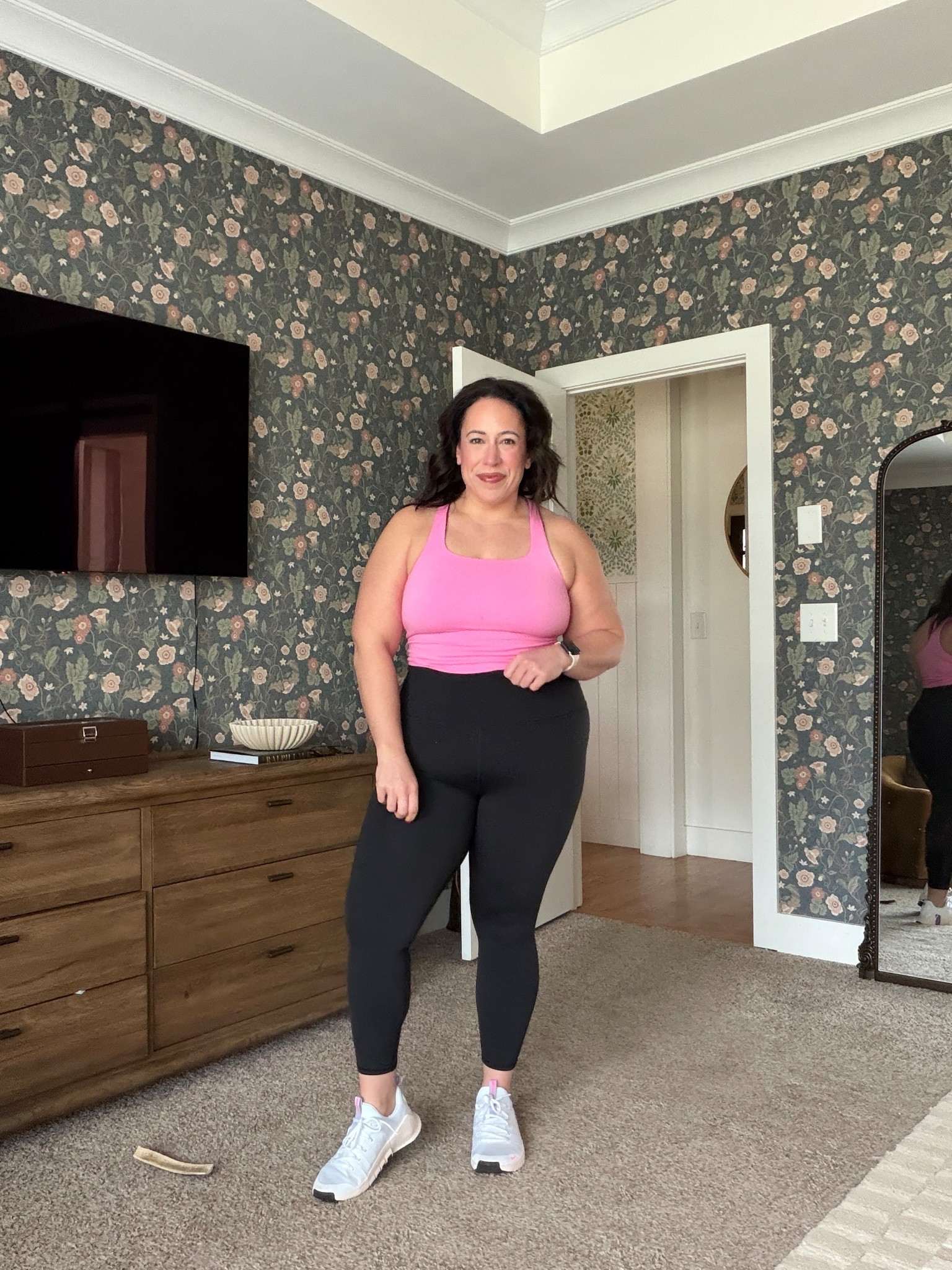 Workout ootd size xl in both! 

#LTKgrwm #LTKmorningroutine #LTKfitnessgoals