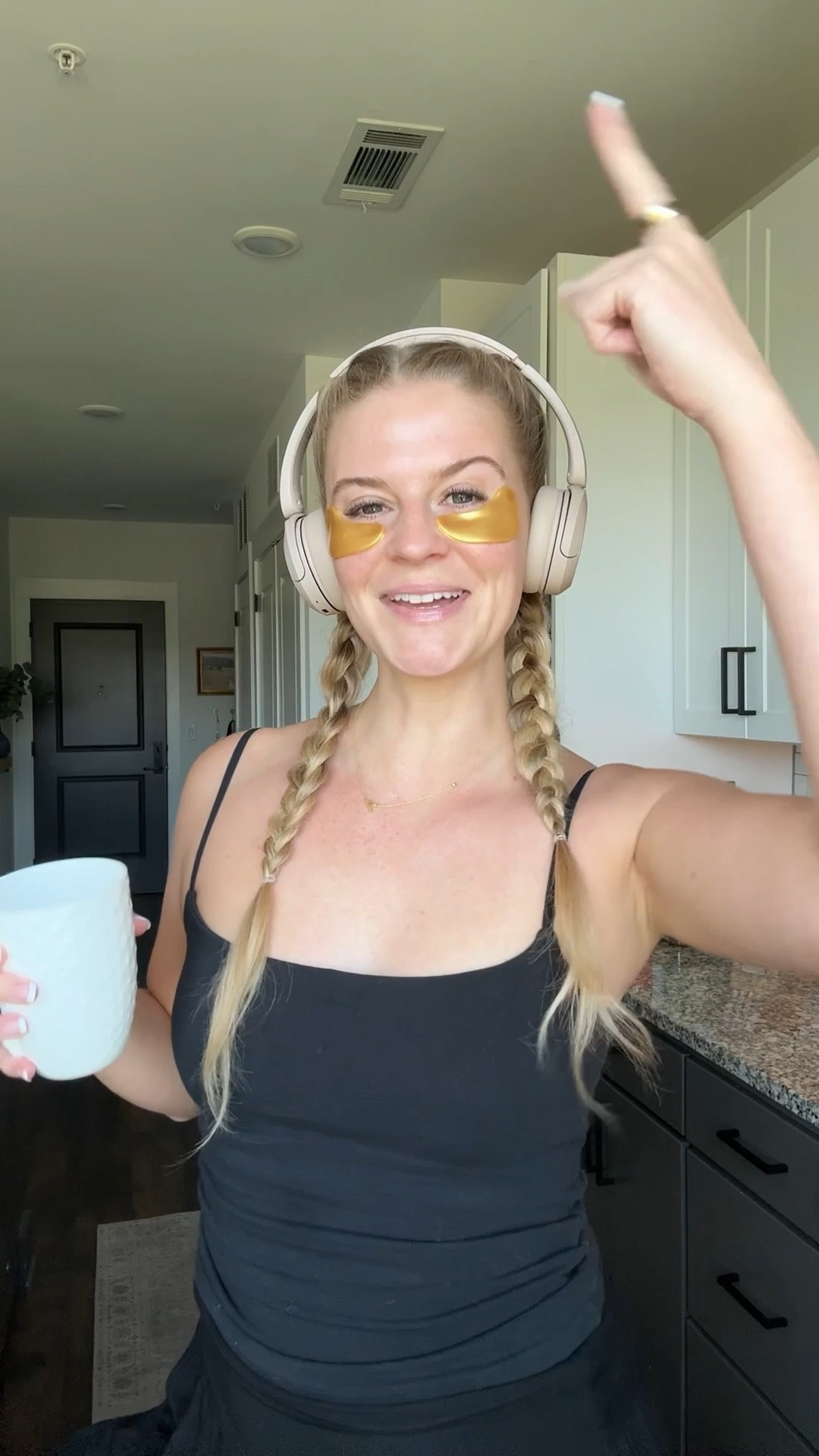 Sunday reset before we decorate for fall!! 🧼🧺☕️🧹🍁🍂 

Sunday reset, clean house, clean with me, cleaning inspo

#LTKHome