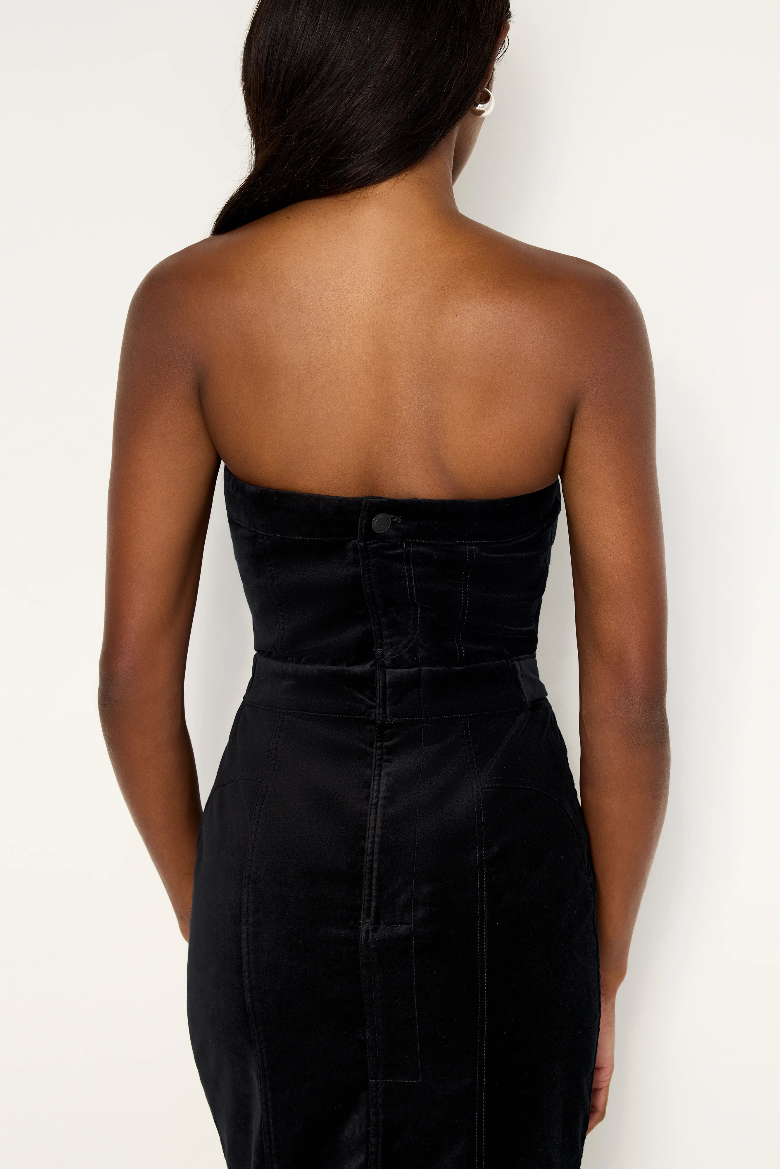 FIT FOR SUCCESS STRAPLESS VELVET DRESS | BLACK001 - GOOD AMERICAN | Good American