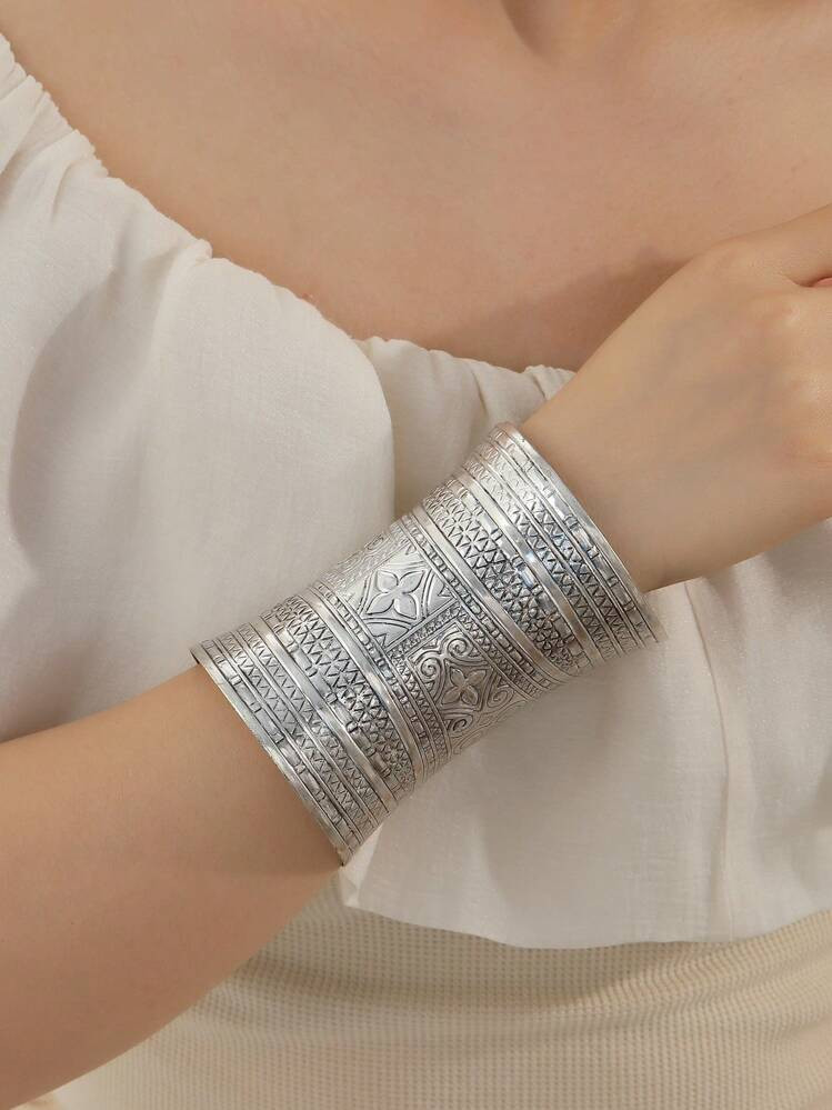 1pc Bohemian Vintage Cross Flower Decor Wide Metal Bangle Bracelet, Suitable For Women's Everyday... | SHEIN