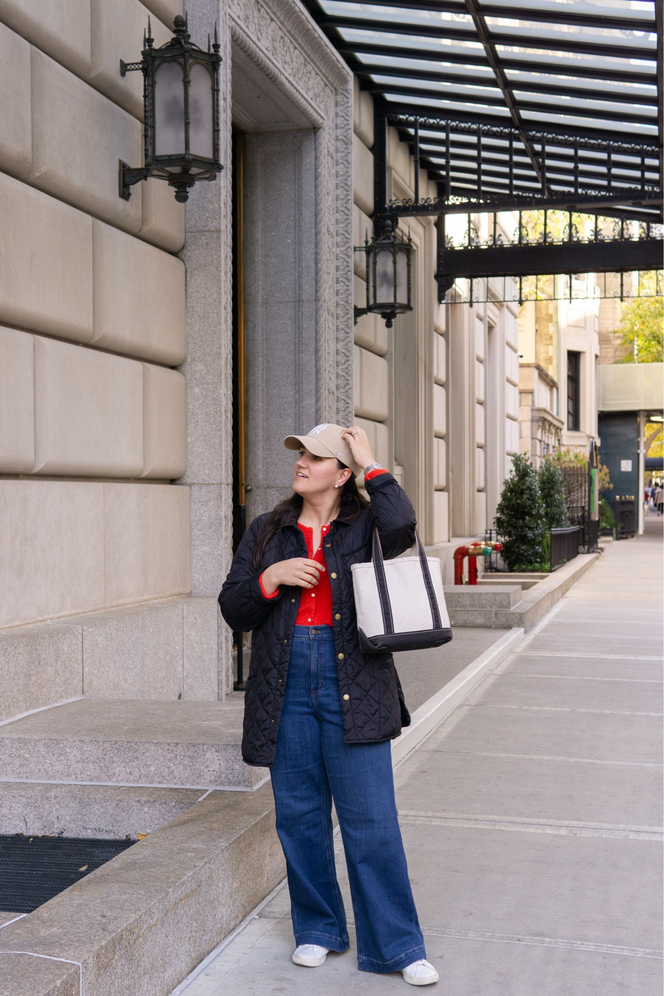 A casual OOTD while in the Upper East Side! Special love to my new Sézane Gaspard Sweater in the perfect shade of Red for the Holiday Season (wearing a Size Large). ❤️



#LTKMidsize #LTKHoliday #LTKSeasonal