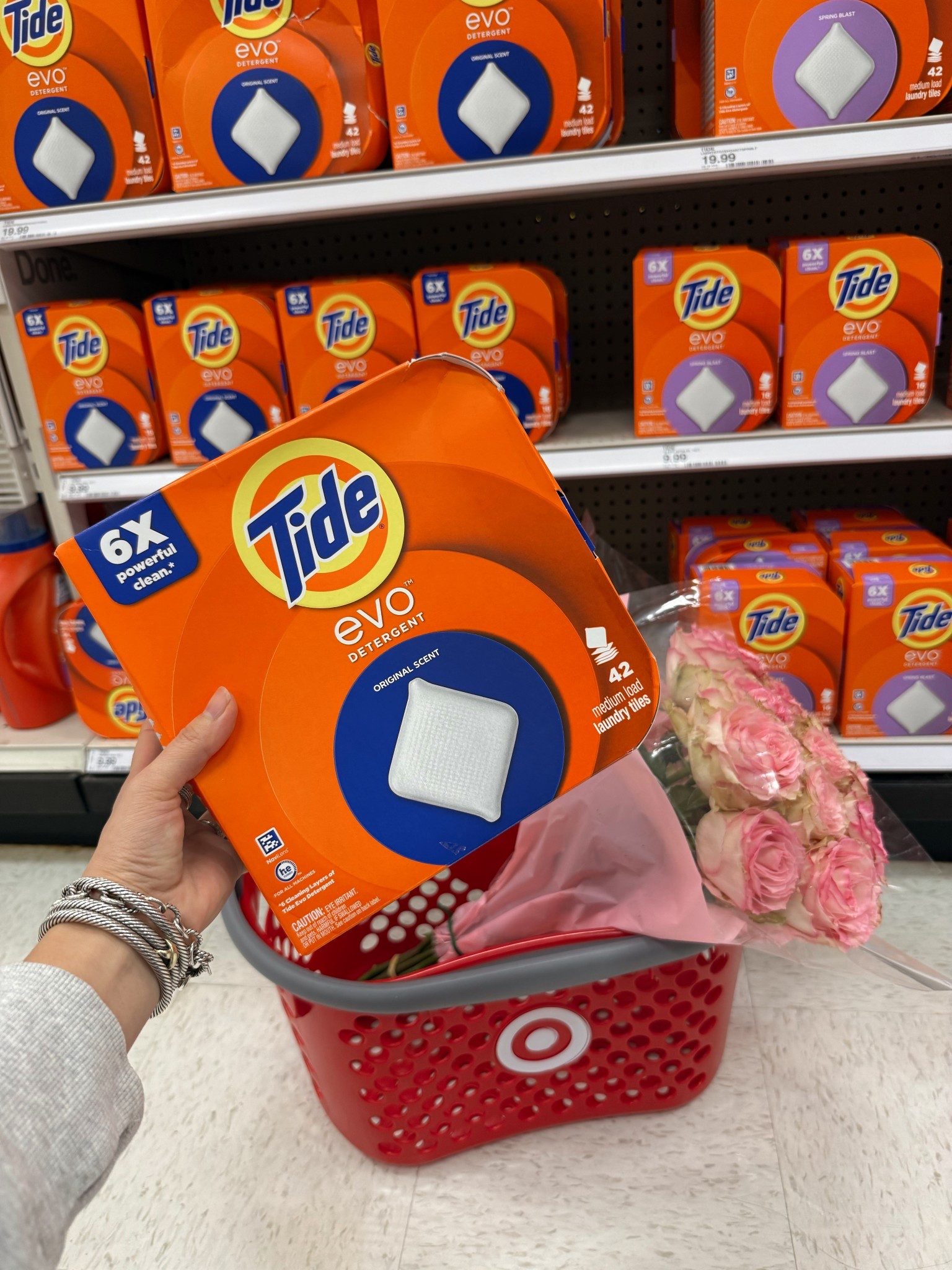 #ad Our family's laundry essentials! The new @tidelaundry Evo Detergent makes washing clothes feel simple, efficient, and easy! It’s a small tile that you simply toss in and our clothes come out fresh and clean. Tide Evo dissolves instantly and is an all in one scrubber, pre-treater, brightener, and freshener. Order it at @target! #TargetPartner #TidePartner #tide #tideevo #liketkit @shop.ltk https://rstyle.me/+EYm8sH0Ge5ABg3xHsevtxQ


