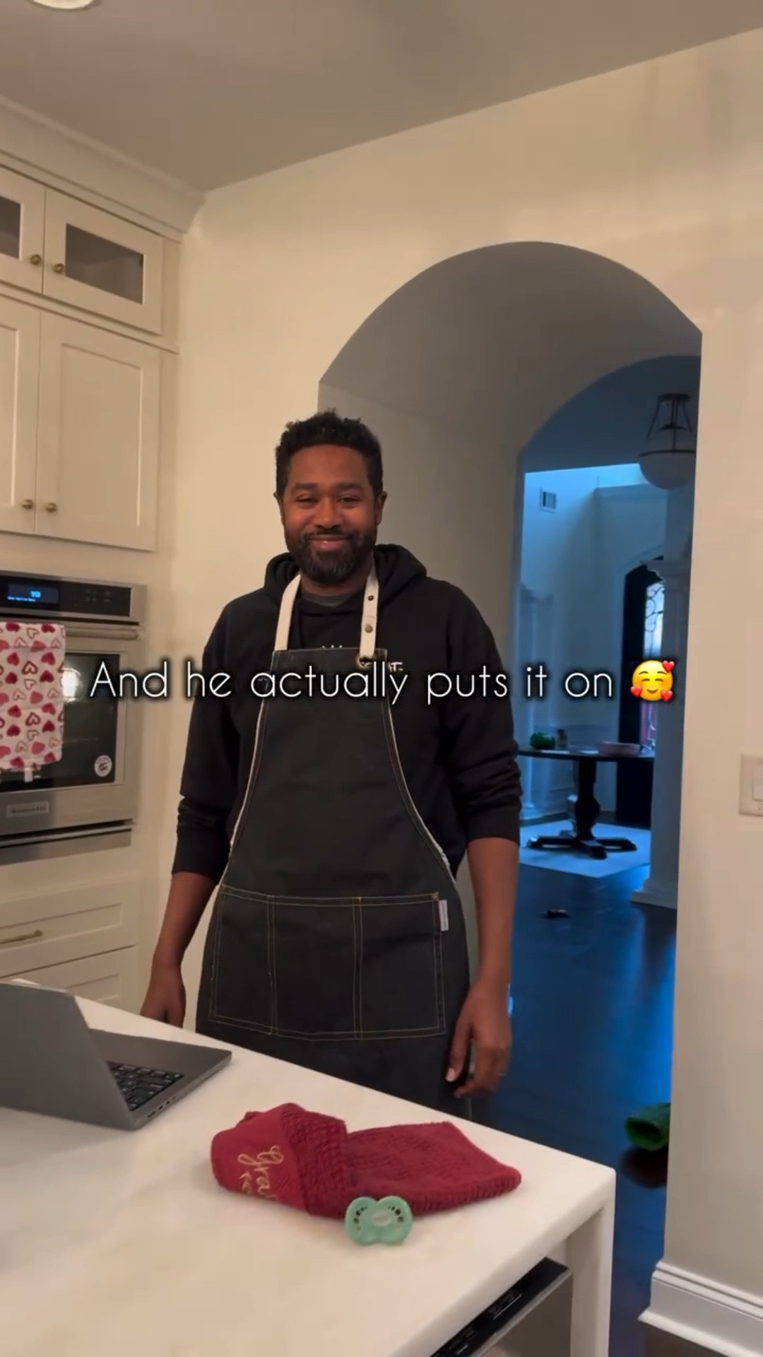 Ok, ok he already knew how to make eggs but now he makes them better😂😂. I happily wear the chef’s hat.
He wears the apron. Balance. 

#MarriageHumor #HusbandAppreciation #marriedlife #EverydayLove #blackcouples