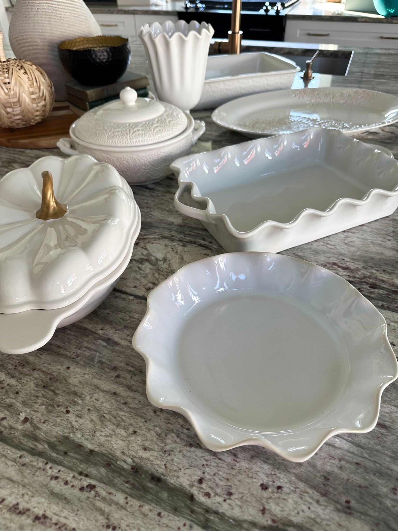 These new white kitchen and bakeware pieces from Walmart look straight out of Pottery Barn. Classic, clean, and timeless — perfect for holiday hosting but neutral enough for everyday use. The quality feels so high-end, and several pieces are already selling fast. Linking the full collection including the scalloped dishes, pumpkin serving bowl, and the white pedestal vase — all affordable, elevated kitchen staples that instantly make your space feel luxe.

#ltkwalmartfinds #walmartkitchen #ltkhome #ltkhost #holidayhosting #affordablehome #whitekitchen #kitchenfinds #potterybarnstyle #walmartfinds #kitchenessentials #neutralhome #scandihoem #minimalistkitchen #ltkseasonal


#LTKHome #LTKfoodie #LTKHoliday
