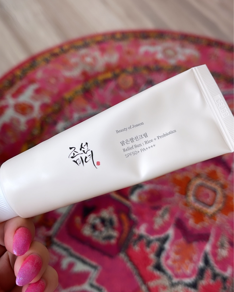 Favorite new facial sunscreen 🩷

#LTKunder50 #LTKbeauty