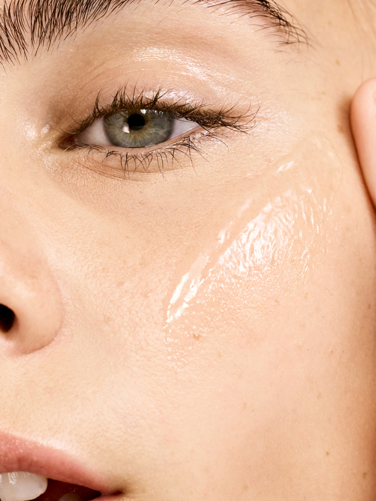 Super Pureniacinamide + zinc serum • 1 fl oz / 30 ml  • Read 201 reviewsTop Rated | Glossier