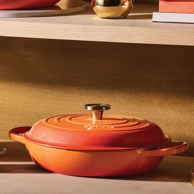 Signature Round Braiser with Crucible Knob | Le Creuset