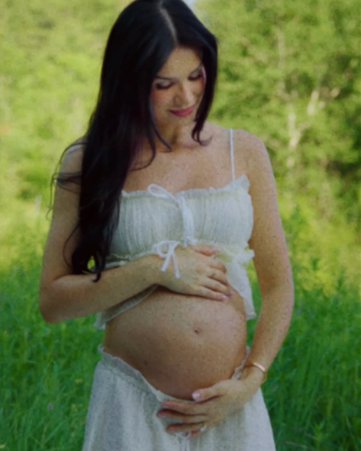 My pregnancy announcement outfit 🤍 wearing S in top and bottom

#LTKmaternity #LTKsummer