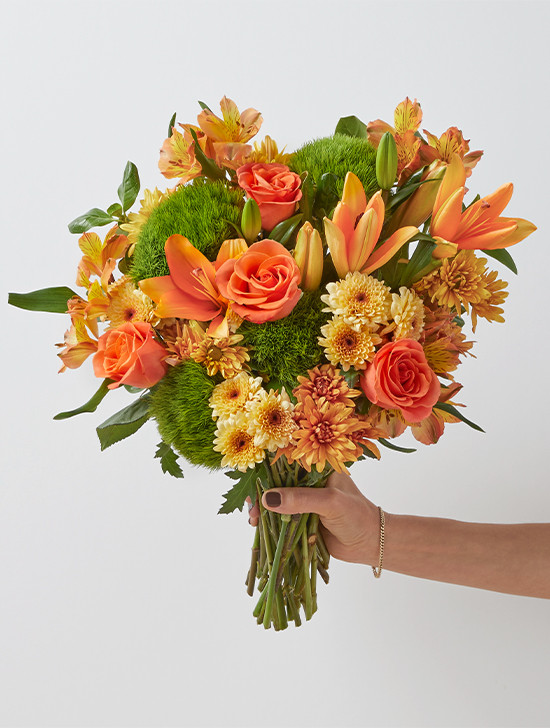 Flower Subscription: Free Shipping on Monthly Flowers | The Bouqs