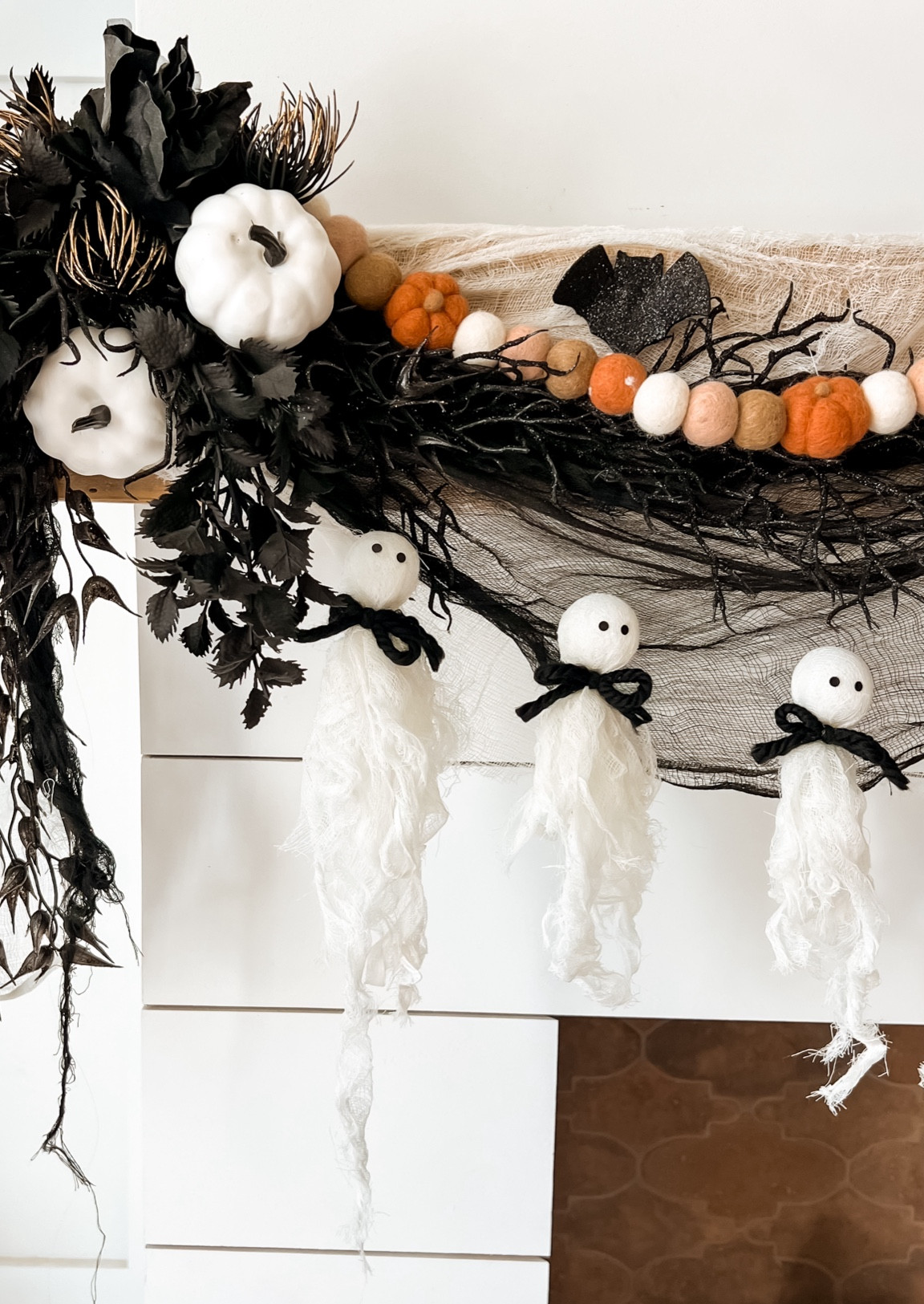 Everything you need to make this ghosty garland 👻 

#LTKHome #LTKSeasonal #LTKHalloween
