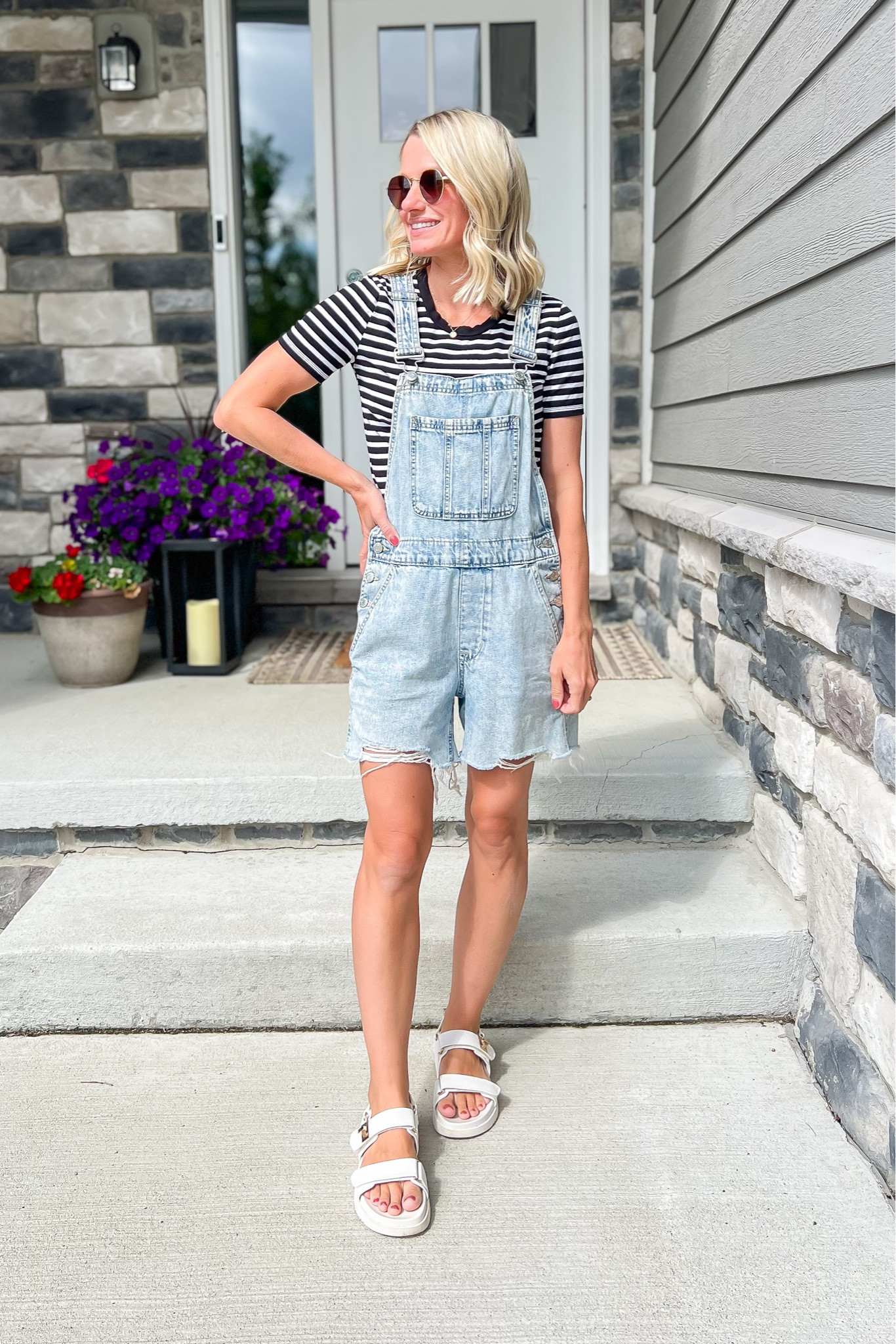 What I wore this week. Mom outfit idea! 
Overalls- linked similar 
Shirt- xs


#LTKStyleTip #LTKSeasonal #LTKFindsUnder50
