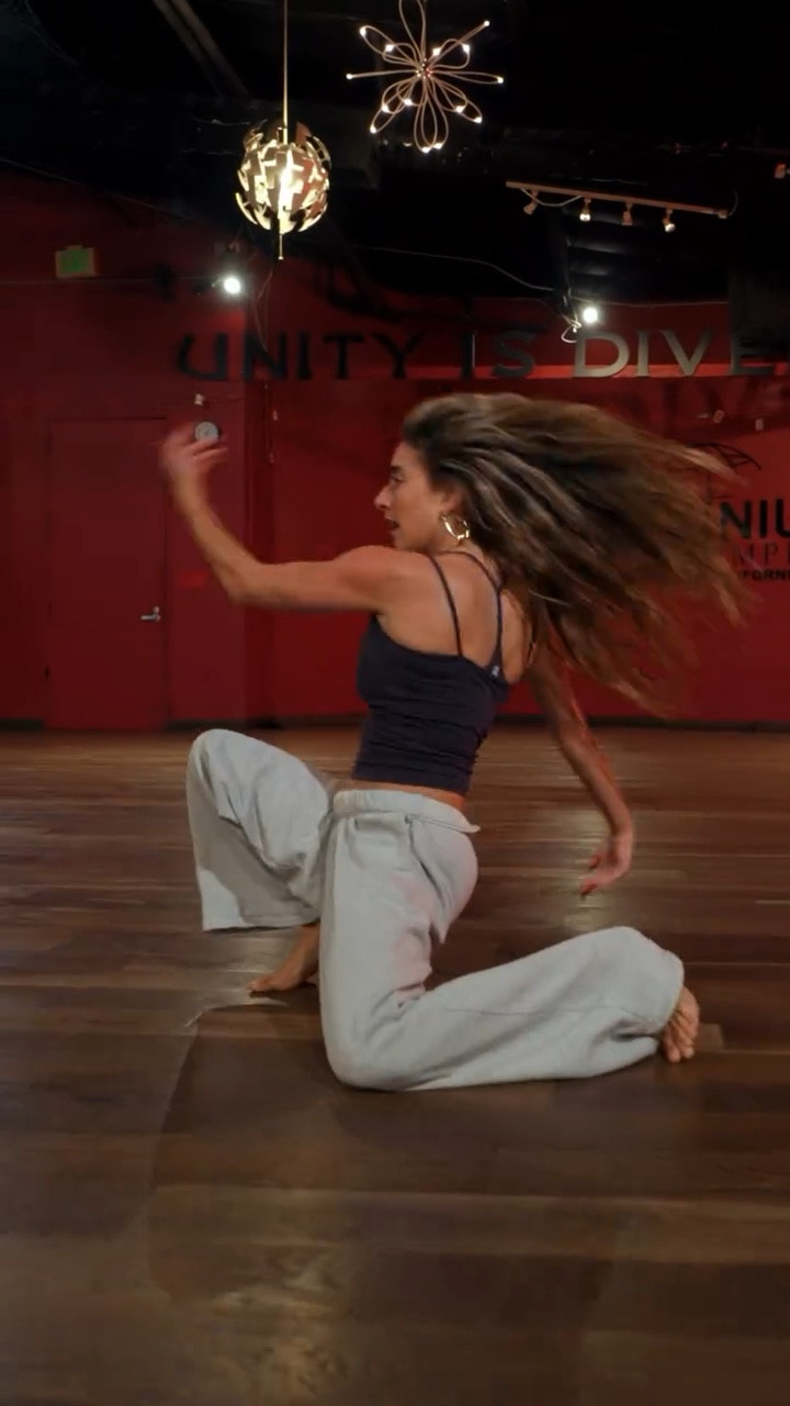 i just rly freakin love dance❤️‍🩹❤️‍🩹❤️‍🩹
I pinned my fit however I also added some other style tops I love from @garage 

@siennaspiro waiting on your next release… love you angel🫂
my favorite @camdogfx !! 🎥
#choreobyg

#LTKHoliday #LTKActive #LTKFindsUnder50