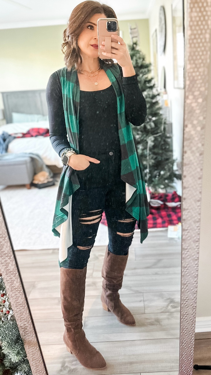 A holiday gig look  

#LTKOver40 #LTKSeasonal #LTKGiftGuide