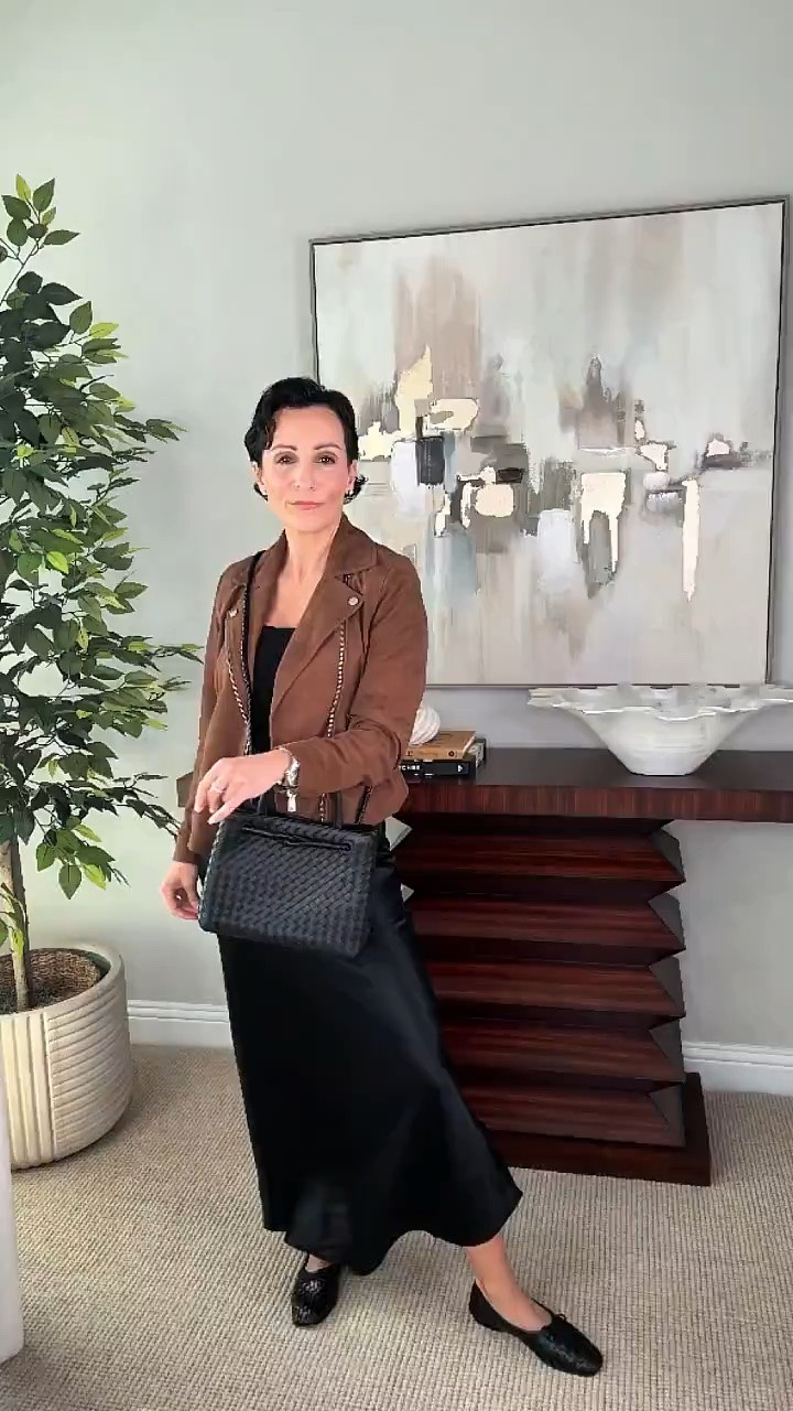 This Quince jacket might be my fall favorite. The rich brown color is incredible and gives even the simplest outfit that beautiful fall feeling. I’d style it with denim, trousers, or over a dress, which makes it one of those layers that can work across so many different looks this season.

Quince jacket, brown jacket, fall jacket, chocolate brown outfit, fall layering, fall wardrobe, classic fall style, women over 50 style, fall outfit ideas, versatile jacket, elevated casual style, stylewitheugenia

#LTKootd #LTKgrwm #LTKdayinmylife