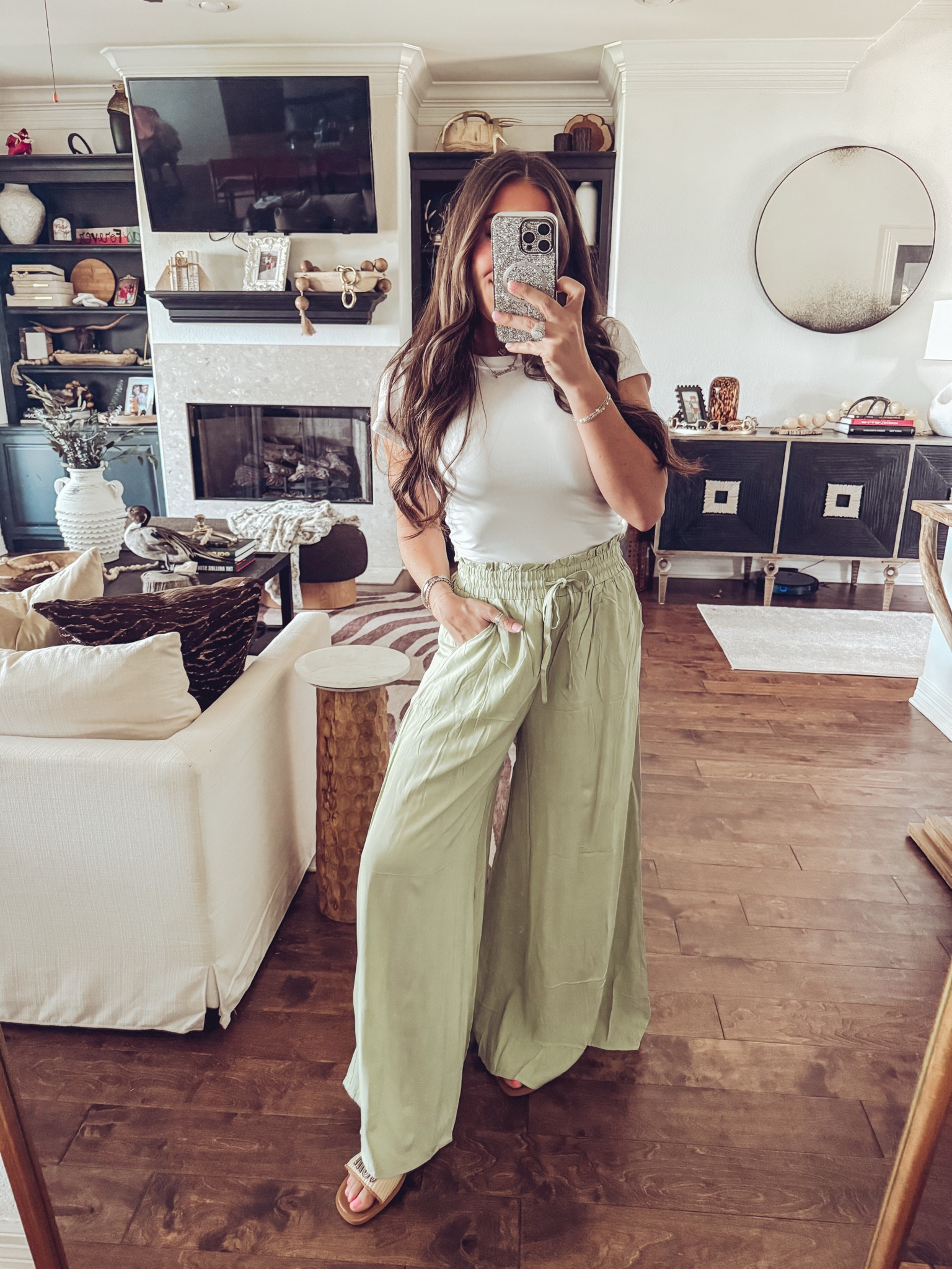 
Casual chic vibes with my comfy wide leg pants (S) + white tee (XS)! Perfect for a relaxed day out. 🌿

#LTKSaleAlert #LTKPetite #LTKootd