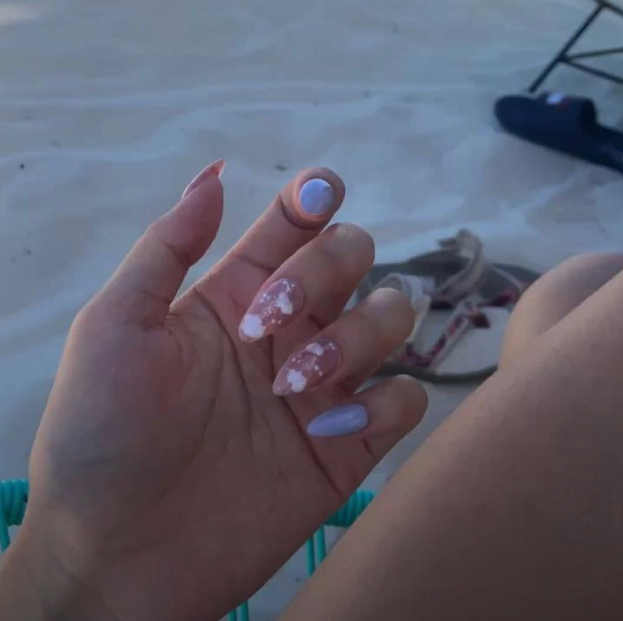 cloud nails 