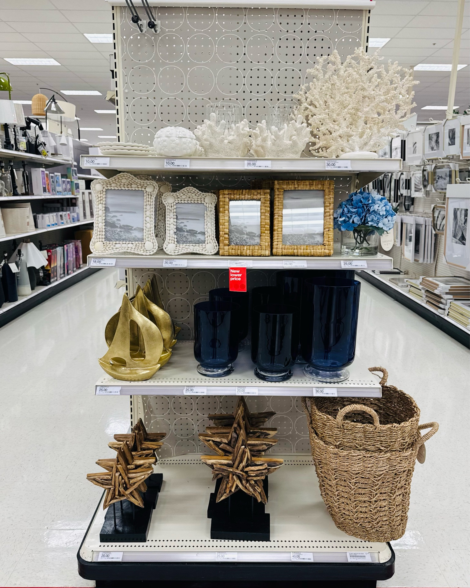 Happy Saturday!☺️ Coastal theme home decor for summer for a beach vibe!! ☀️ 🌊 🏖️😎 I love the picture frames, blue vases, and gold sailboat!!⛵️😍 Which one is your favorite?🤔


#targetfinds #targethomedecor #coastalstyle #beachlook #summerhomedecor #newattarget

#LTKSeasonal #LTKOver40 #LTKHome