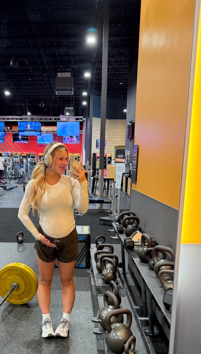 34wks 💪🏼 workout ootd! 

shorts- xs
top- 4 

#LTKootd #LTKmorningroutine #LTKActive