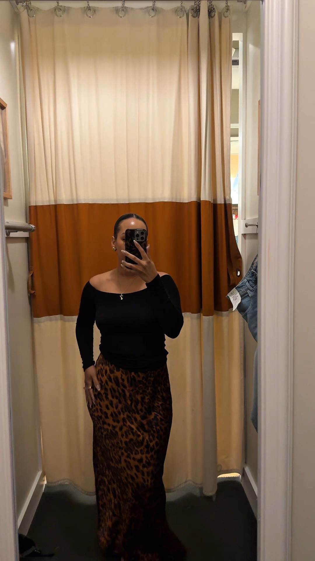 Try-on madewell Demin! 

Madewell denim is so underrated but they’re truly worth every penny. The material is unmatched and they last forever! 

#LTKSummerEdit #LTKStyleTip