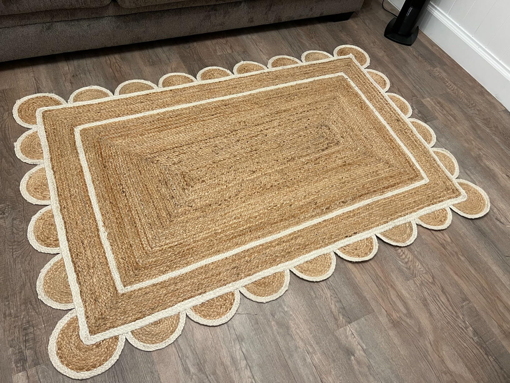 Weaving Village Scalloped Natural Jute Area Rug, Natural Base Off White Trim, 2'6"x12' | Amazon (US)