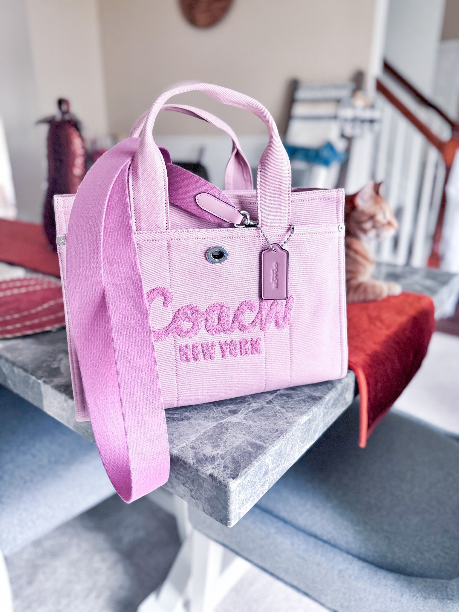 Tons of colors/patterns in this gorgeous designer tote!

Gifts for her
Christmas gift idea
Teen girl gifts
Tote bag




#LTKStyleTip #LTKGiftGuide #LTKItBag