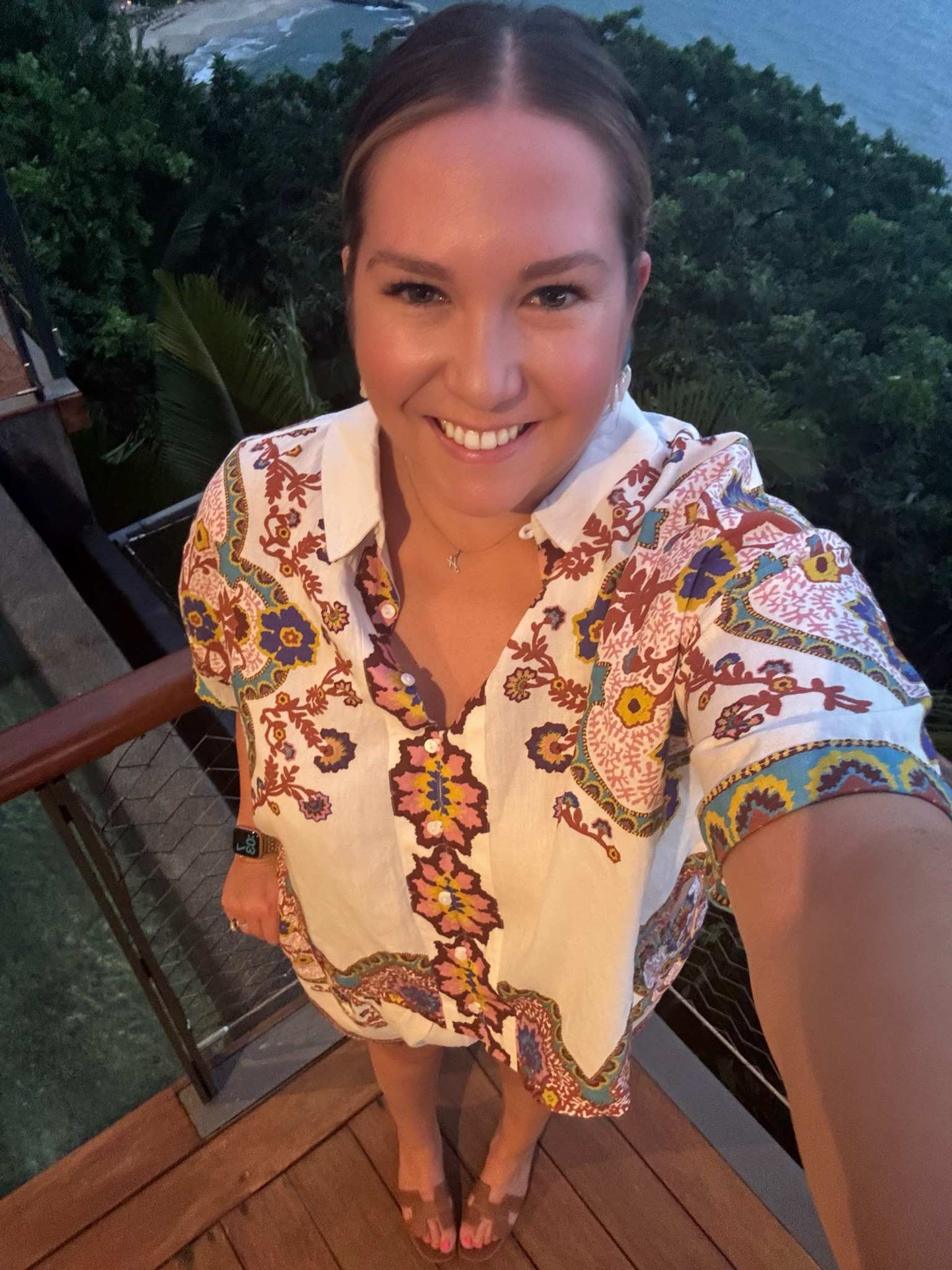 First night in Mexico calls for a fun print. I absolutely love this print and the set style of this outfit. It just feels like Mexico and fun which honestly is what I need right now. I paired it with some gorgeous turquoise earrings and my Hermes Oran sandals which are just so classic.  