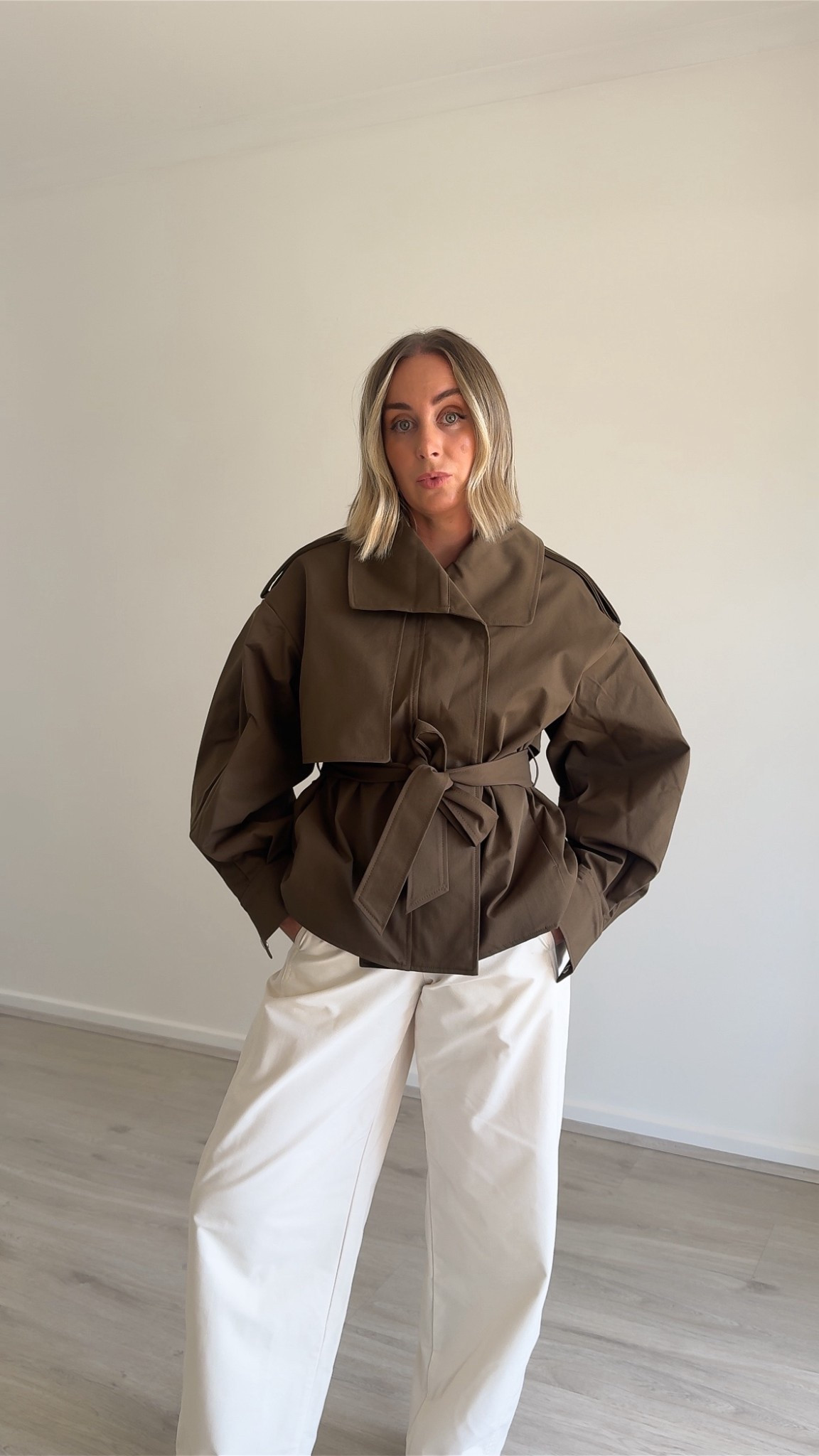 Wearing -
Trench from Decuba
Bodysuit from Henne
Trousers from Uniqlo

#LTKaustralia #LTKautumn #LTKstyletip