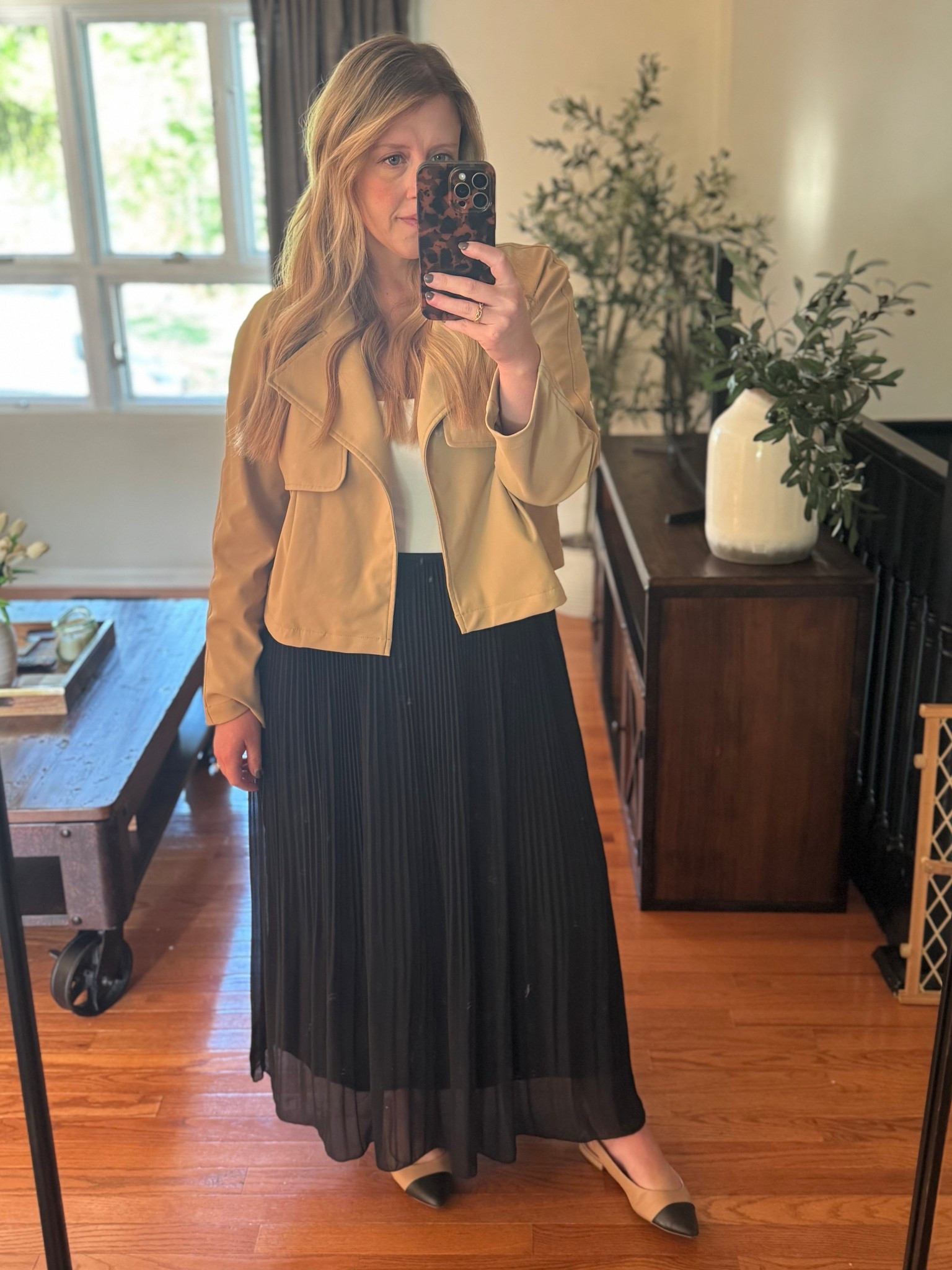 Spring Office Outfit, Cropped Trench, Black Pleated Maxi, Colorblock Slingbacks, Wear to Work, Spring Fashionn

#LTKootd #LTKMidsize #LTKWorkwear