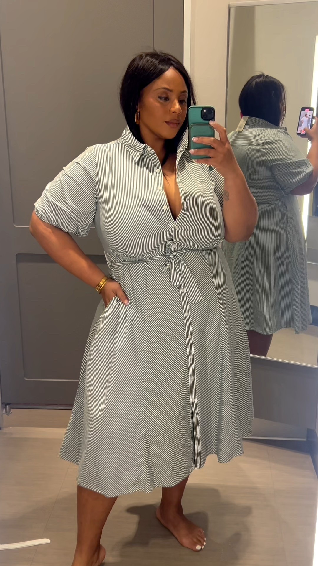 Im wearing a XXL im 5”11 55in hips 288 lbs 