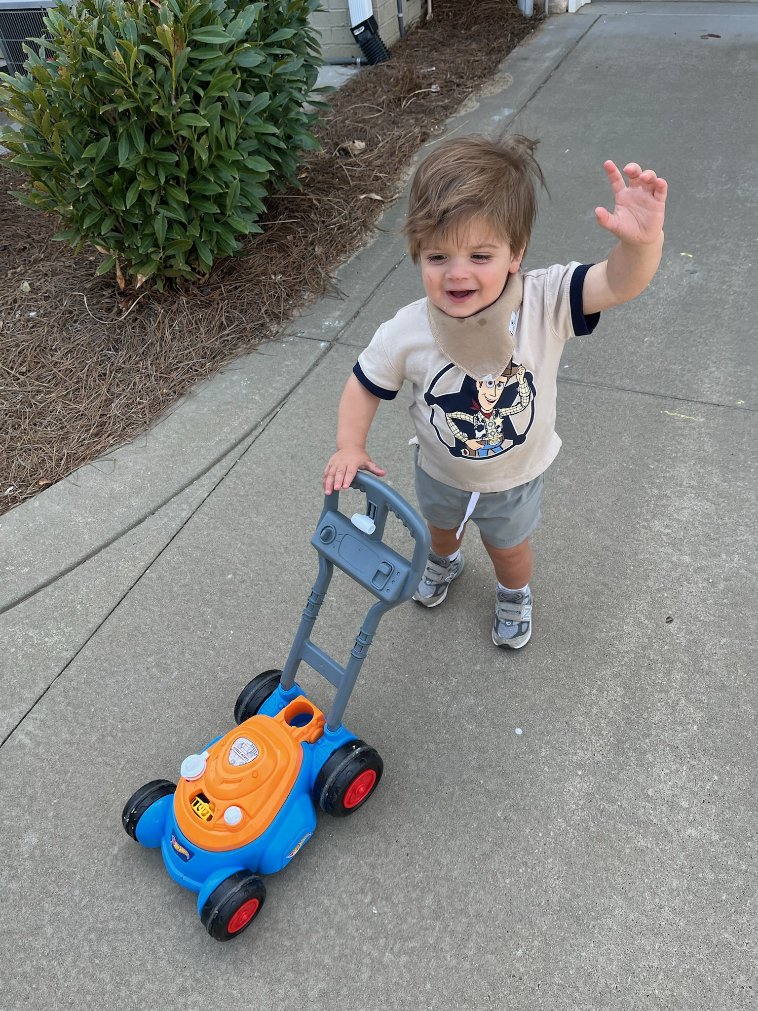 Some outdoor fun!!

Bubble maker, bubble toy, bubbles for kids, Amazon bubble toys, woody, Toy Story shirt, Grace white

#LTKootd #LTKBaby #LTKKids