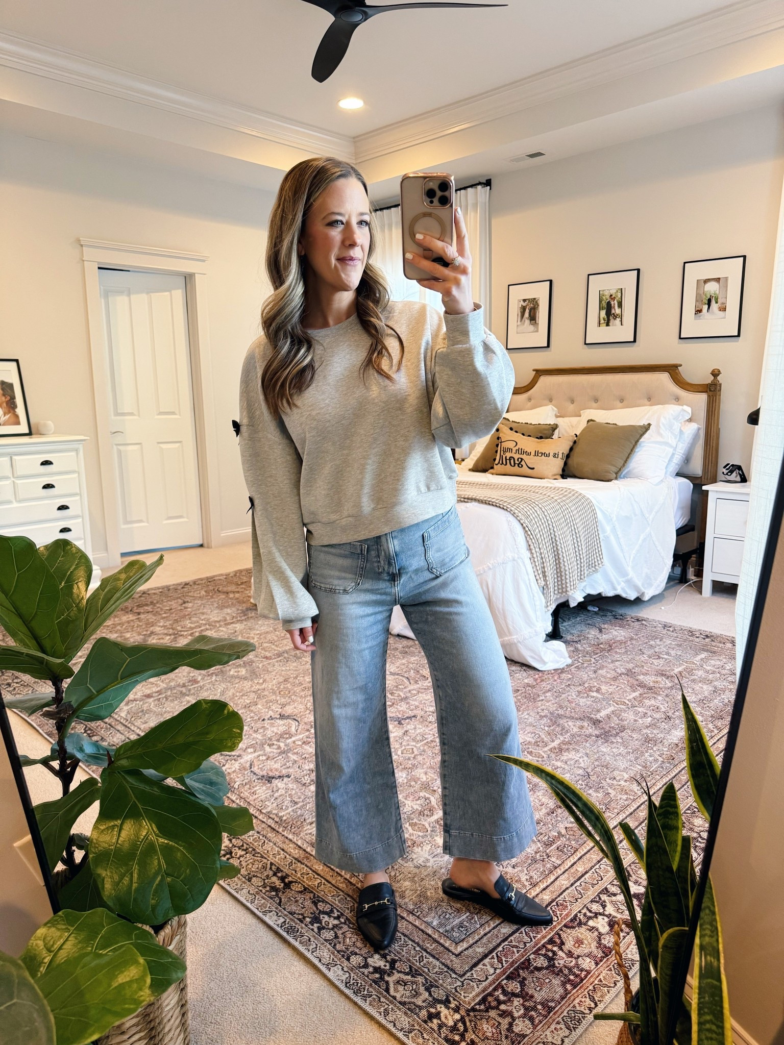 Today’s casual workwear. I love basic items that have a touch of something that elevates them. Like the bows on the sleeves of this sweatshirt. I wish I had captured the sleeves more for you. 

Sizing:
Crop Sweatshirt: S
Jeans: 2
Mules: TTS

Casual Workwear | Mom Style | Mom Outfit | Mom Style | Kohl’s Find | Kohl’s Jeans | Elevated Casual | Spring Outfit | Amazon Mules 



#LTKmomlife #LTKootd