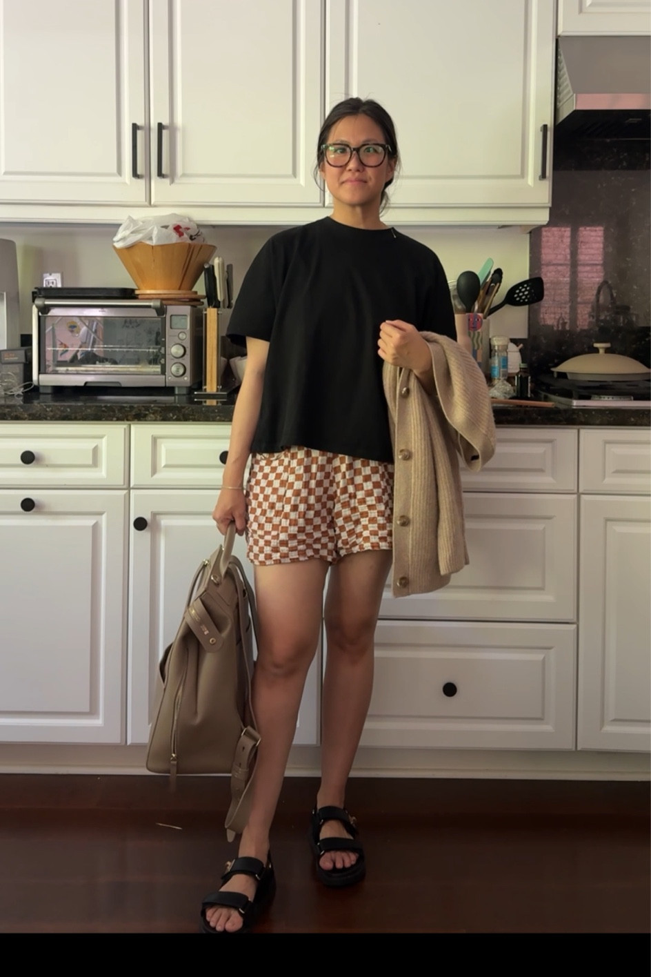 Shorts weather 💯 but also everywhere is still cold inside bc of ac 

Size M shorts (Kelli set)
Size S shirt from Zara 
Size XS cardigan

#LTKSeasonal