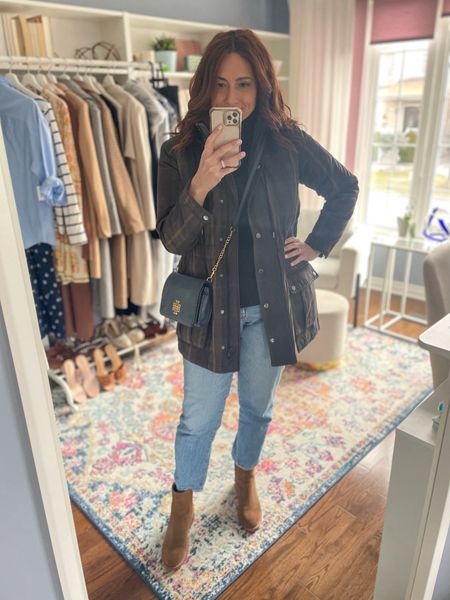 Another easy transitional ootd featuring a lighter denim wash for Spring. These are my go to jeans from Madewell. I would size down. Linking some amazing similar options.

Work outfit, spring outfits, jeans 

#LTKmidsize #LTKover40 #LTKworkwear