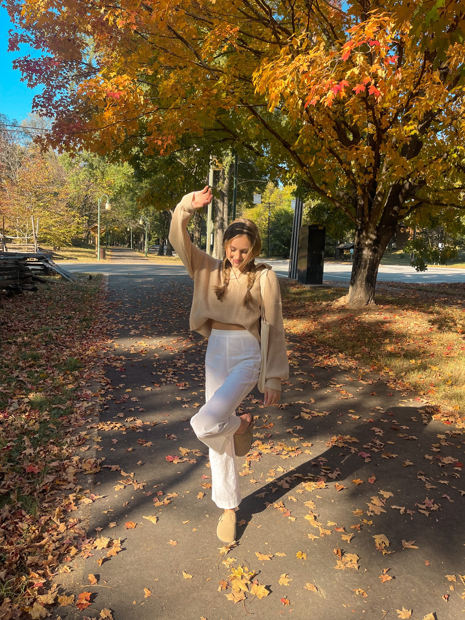 transitional fall to winter outfit 🍁🪵

neutral sweater, brown sweater, white linen pants, boat birkenstock dupes, neutral tote bag, easy outfit, simple outfit, fall outfit, winter outfit, cozy outfit 

#LTKstyletip #LTKfit #LTKSeasonal