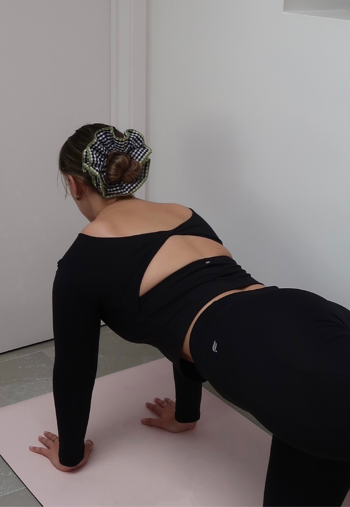 Fabletics, Etsy, Alo yoga, Gilly hicks, gym set, gym wear, yoga outfit, yoga set, gym outfit, yoga mat, scrunchies, yoga leggings, long sleeve top, cut out top, fitness inspiration, gym inspiration 

#LTKSeasonal #LTKeurope #LTKfitness