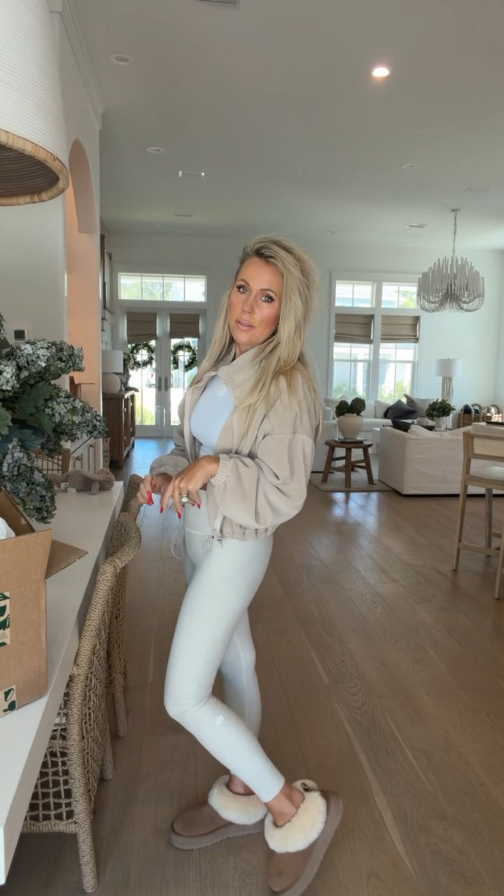 Alo new oatmeal drop!

#LTKootd #LTKgrwm