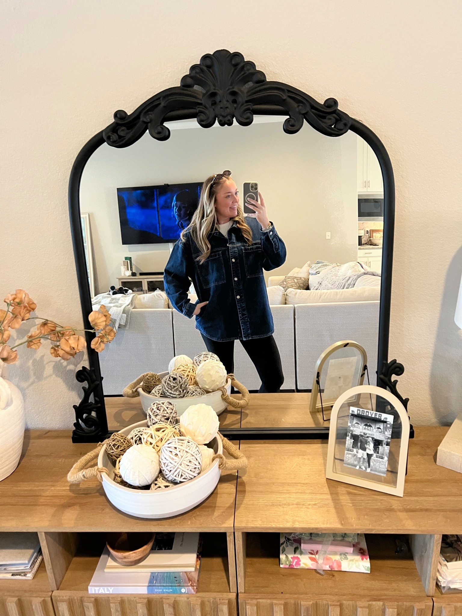 Cool Girl OOTD 
Top- M
Jacket- L
Leggings- 6
Sneakers- 8 (size down .5 a size!!)

#LTKgrwm #LTKActive #LTKFindsUnder100