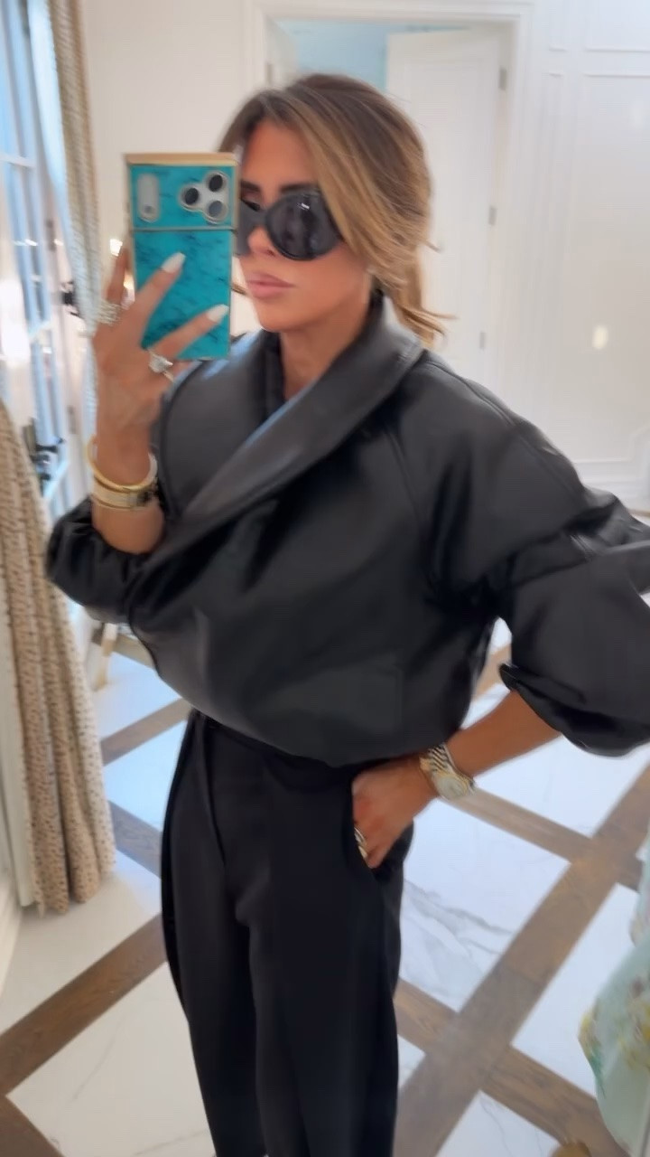 I’m obsessed!! I even got it in the chocolate brown!! Wearing an XS in both the jacket and pants!! Ps. I went up half a size in shoes! 

Dynamite fashion, Dynamite jackets, Fall outfits women, Autumn jackets, Fall jackets, Business casual workwear, Date night outfits, Gemme Beauty, Emily Gemma

#LTKSeasonal #LTKWorkwear #LTKootd