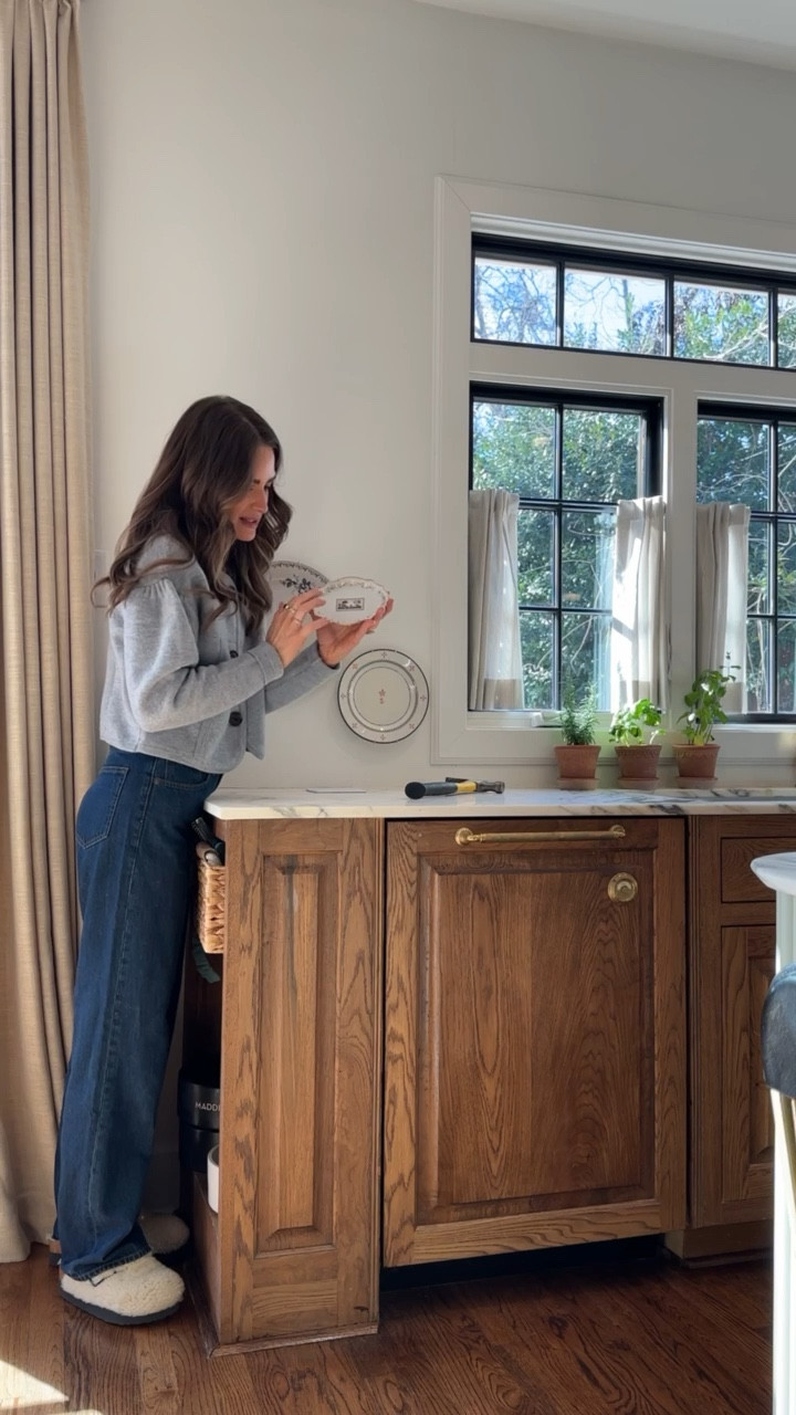 VLOG: Plate Wall Saga ✨
Sweater - small
Jeans - 25R

#LTKvlog #LTKootd