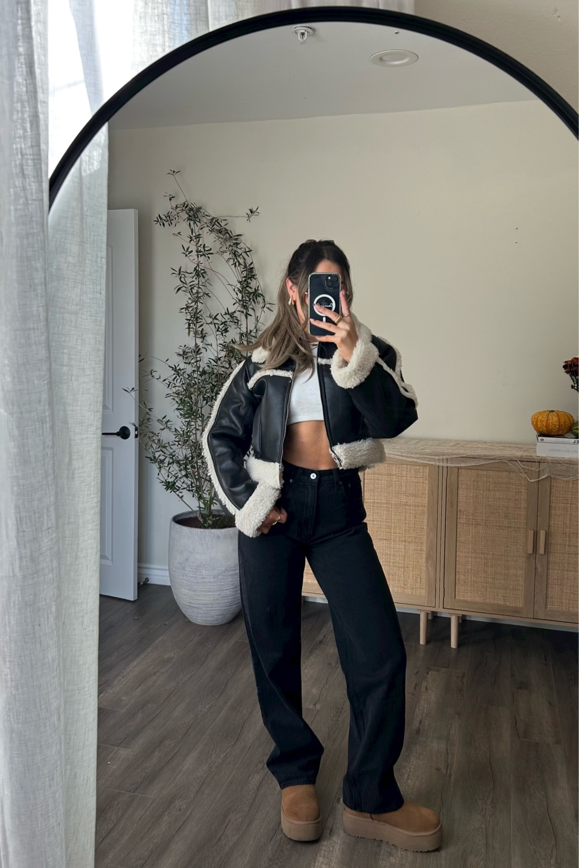 Jacket size small
Black jeans size 26 long

#LTKstyletip #LTKfindsunder100