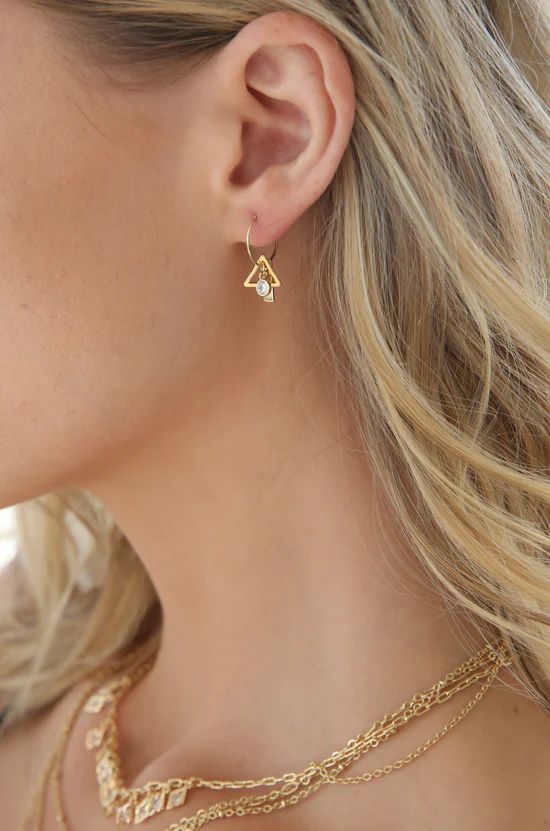 Simple Treasures Small Hoop Earring in Gold | Ettika