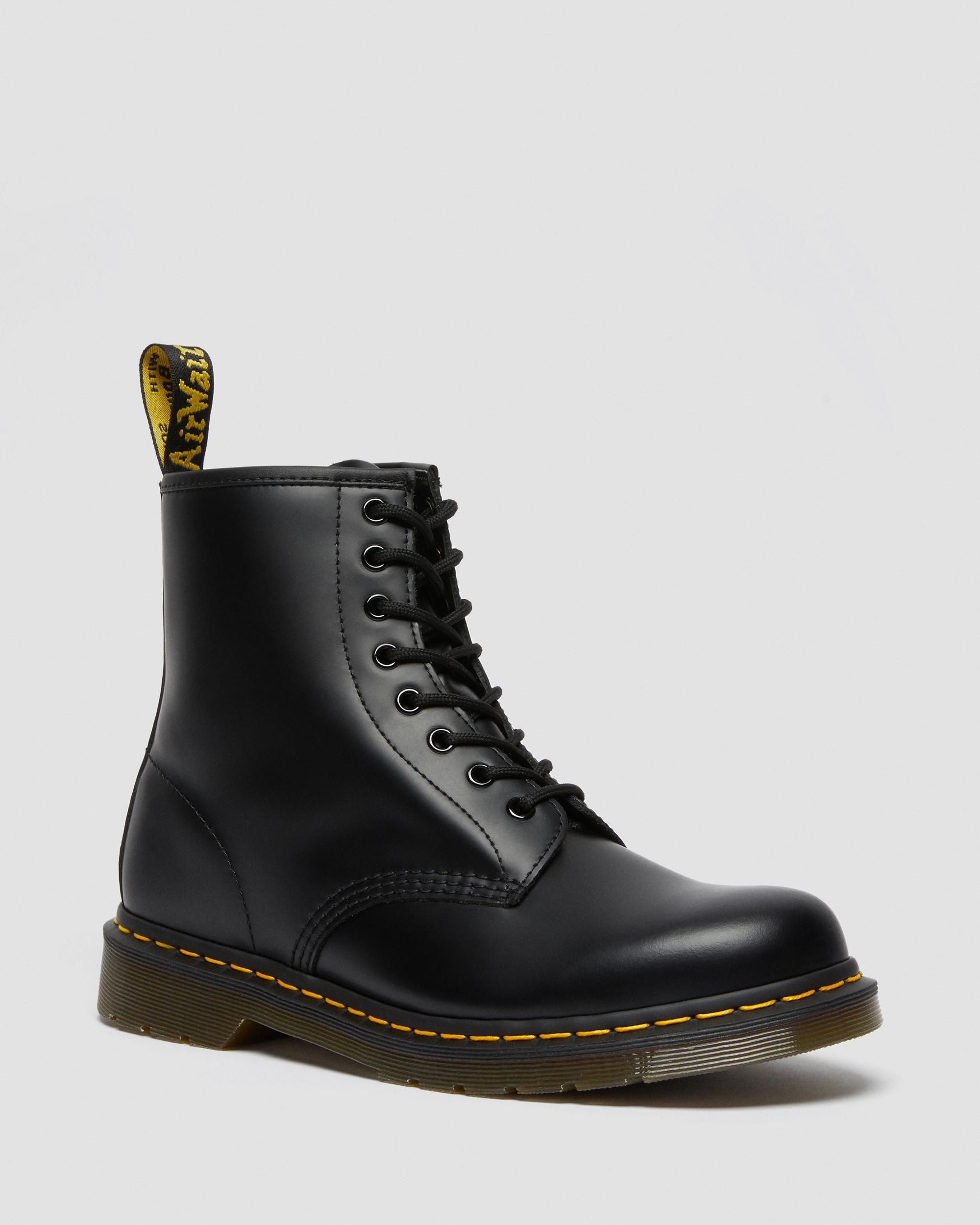 1460 Smooth Leather Lace Up Boots | Dr. Martens | Dr. Martens