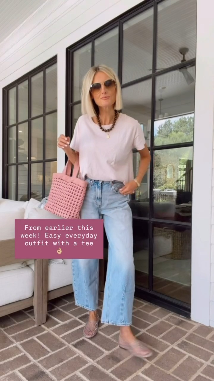 I wore this outfit earlier this week! I love just a simple tee styled with these barrel jeans! Wearing size 4!

Loverly Grey, Target, barrel jeans, summer outfit, pre fall outfit

#LTKSeasonal