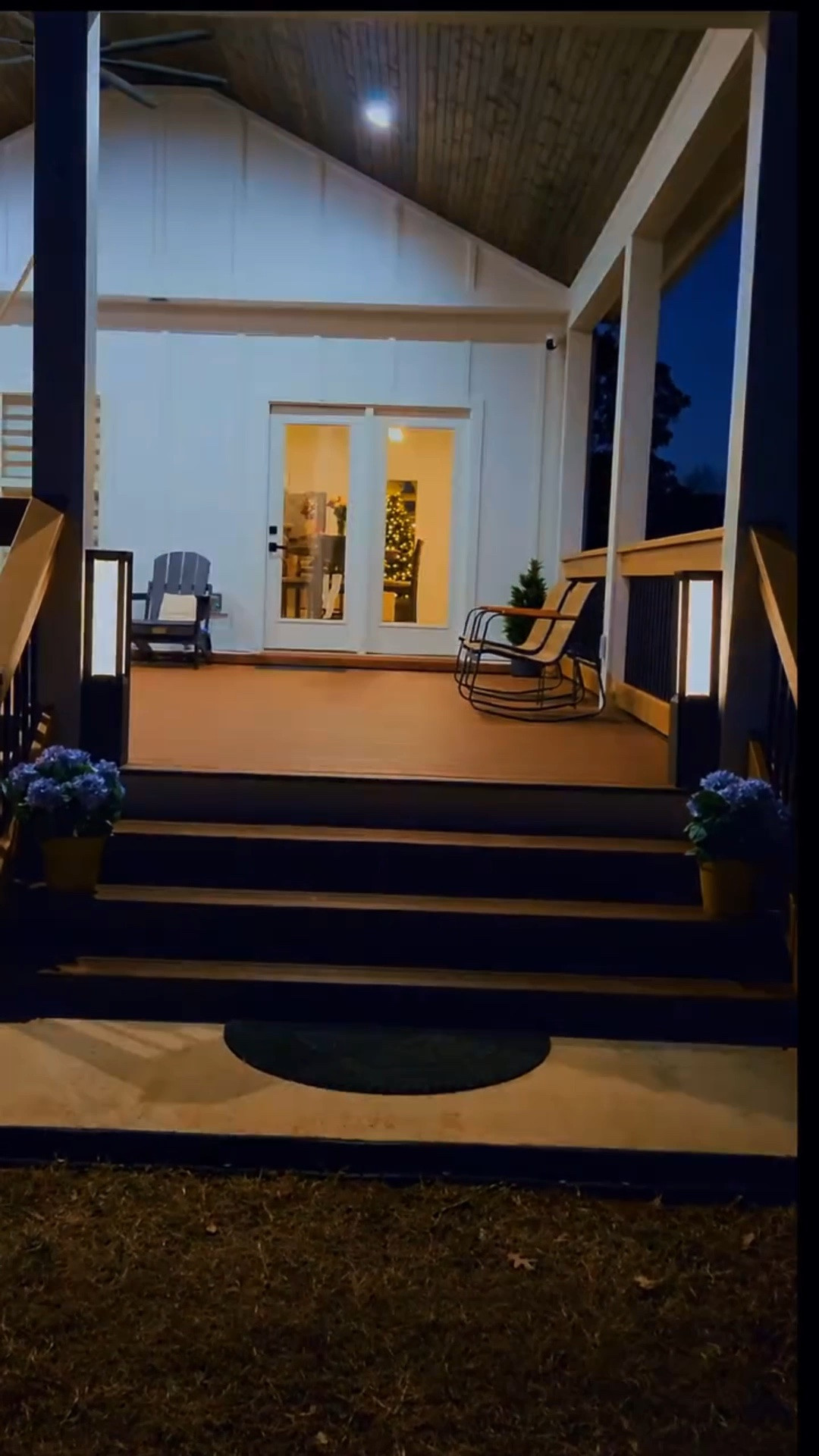 Ilumina tus caminos con estilo ✨
Luz solar elegante, resistente al agua y con encendido automático del anochecer al amanecer 🌙 Ideal para jardín, patio o entrada.

Link en mi Bio🔗

#LuzSolar #IluminaciónExterior #DecoraciónDeJardín #CaminoIluminado  #Exterior

#LTKHoliday #LTKGiftGuide #LTKHome